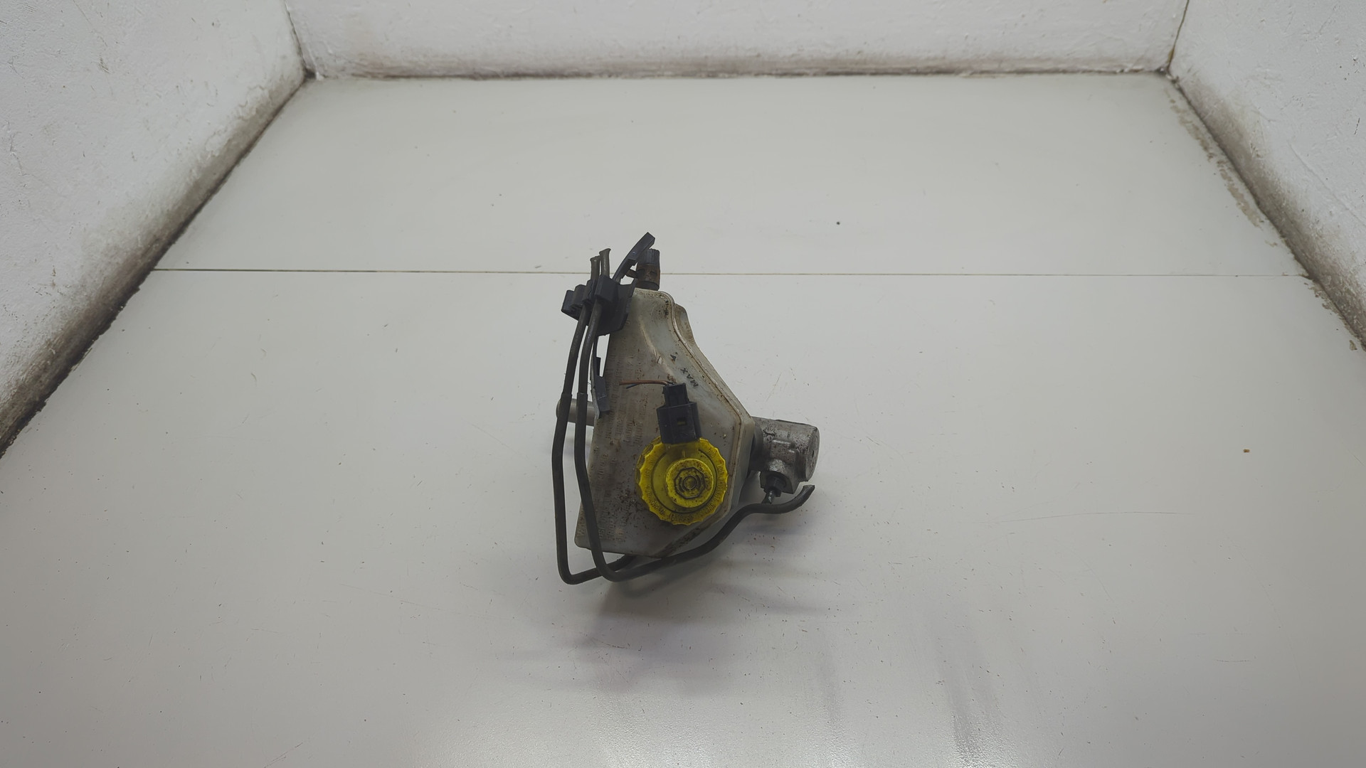 Цилиндр тормозной главный