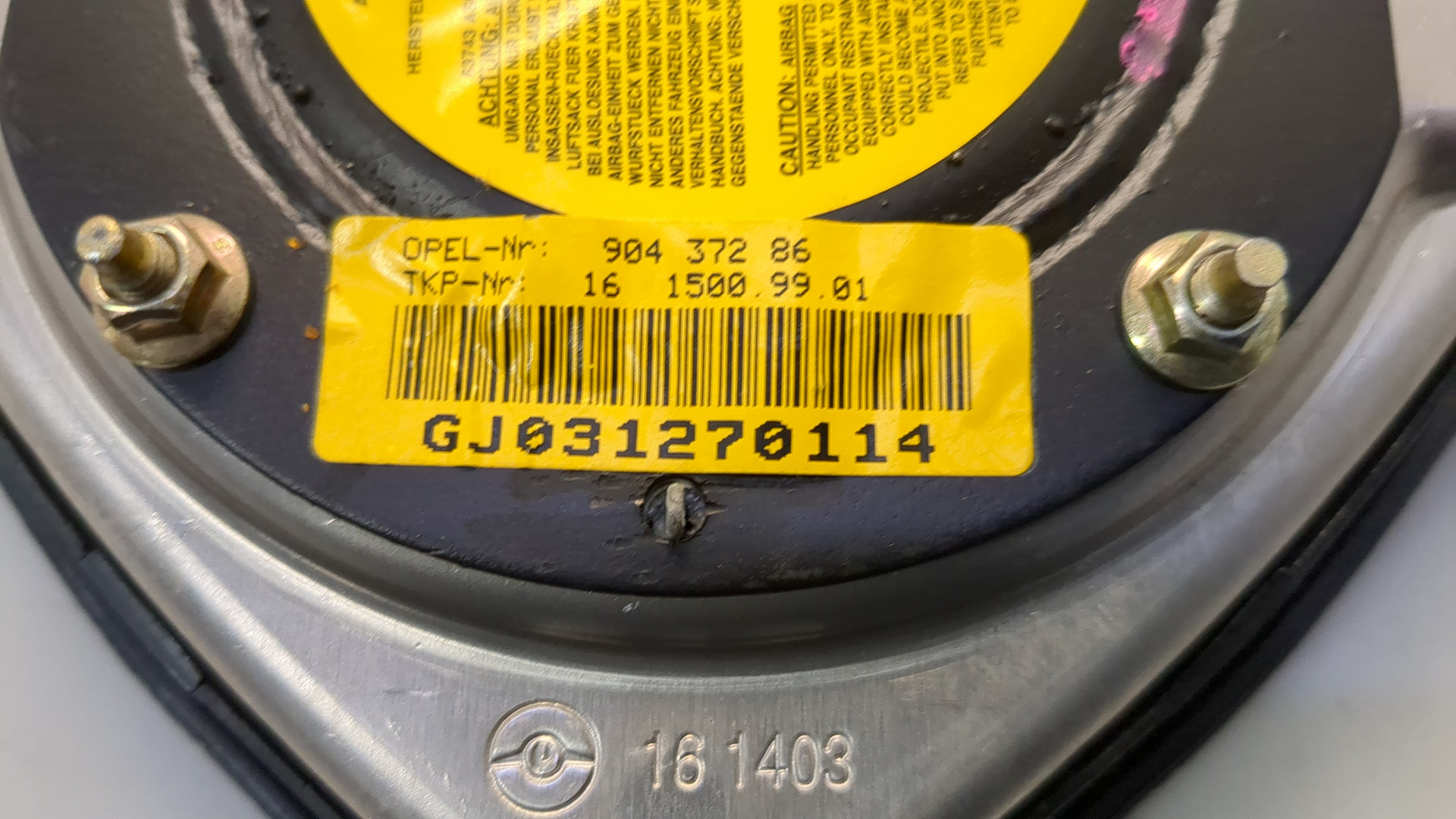 Подушка безопасности в рулевое колесо