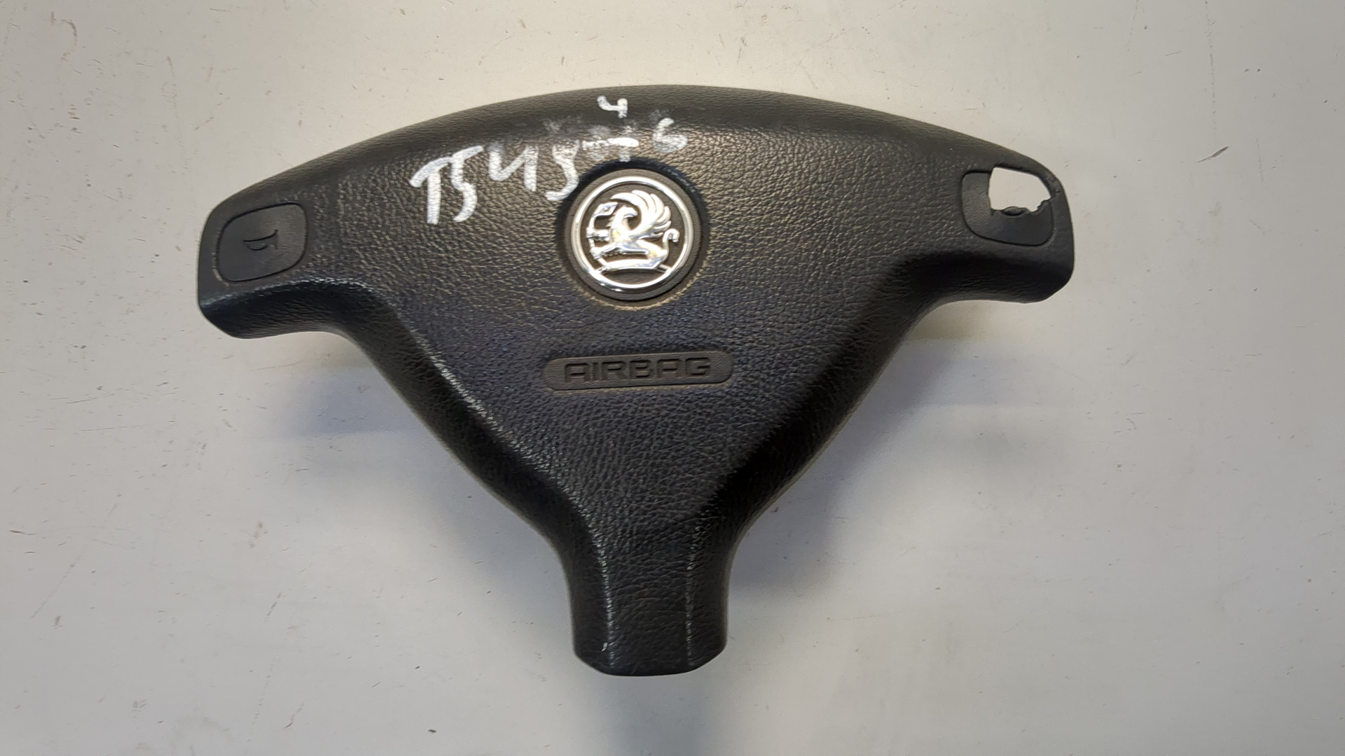 Подушка безопасности в рулевое колесо