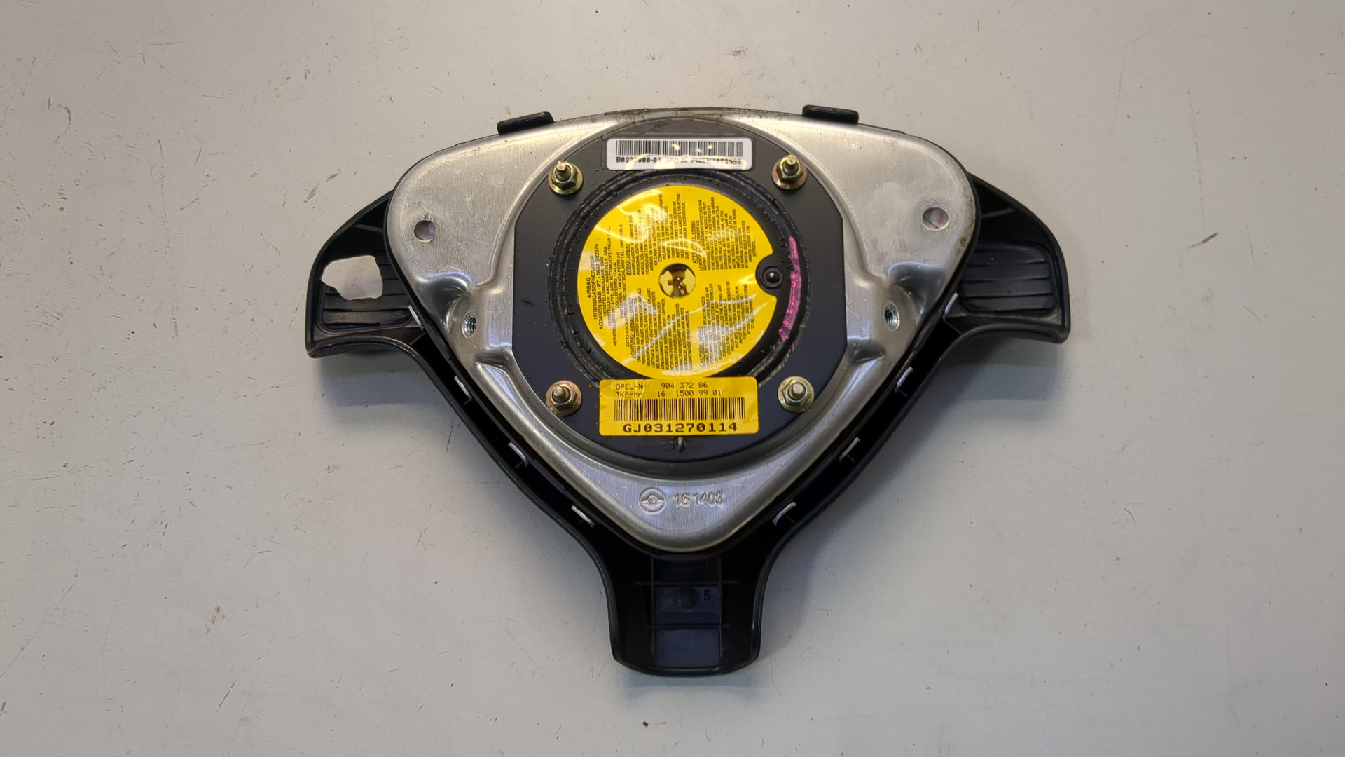 Подушка безопасности в рулевое колесо