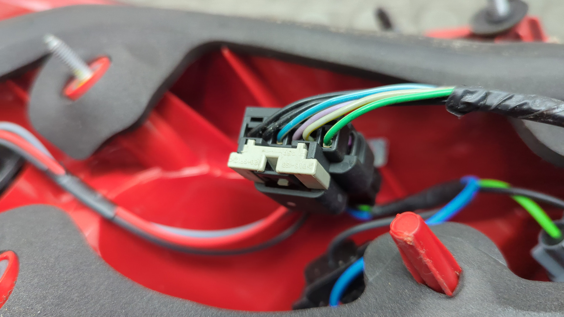 Фонарь задний правый