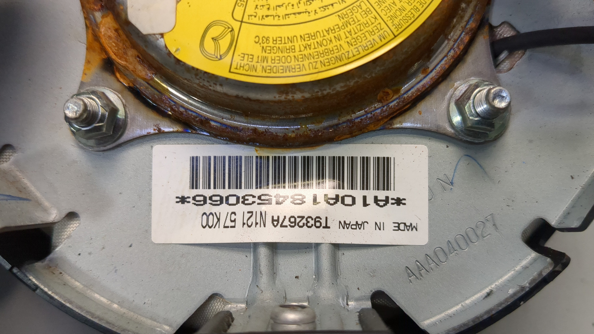 Подушка безопасности в рулевое колесо