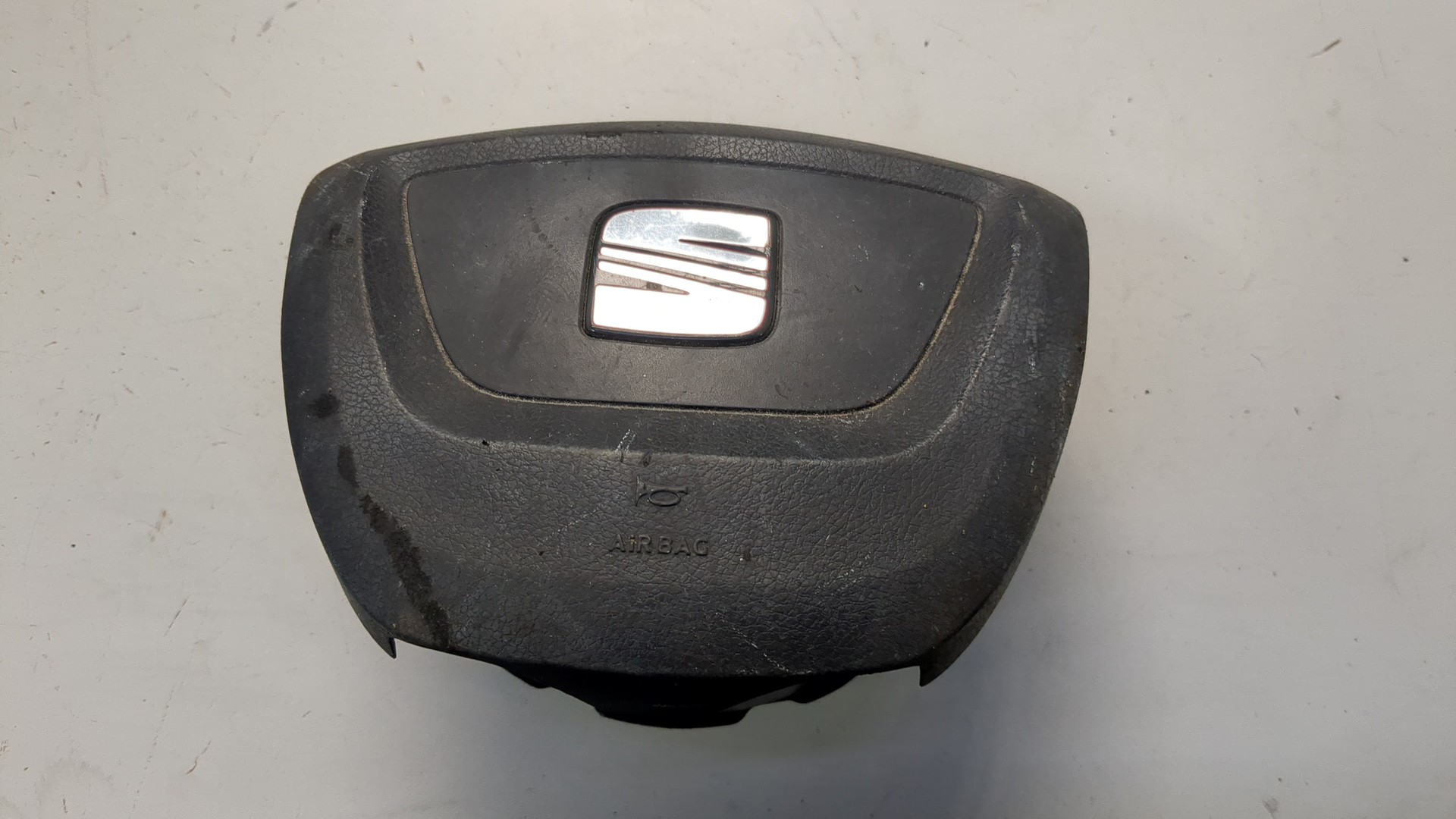 Подушка безопасности в рулевое колесо