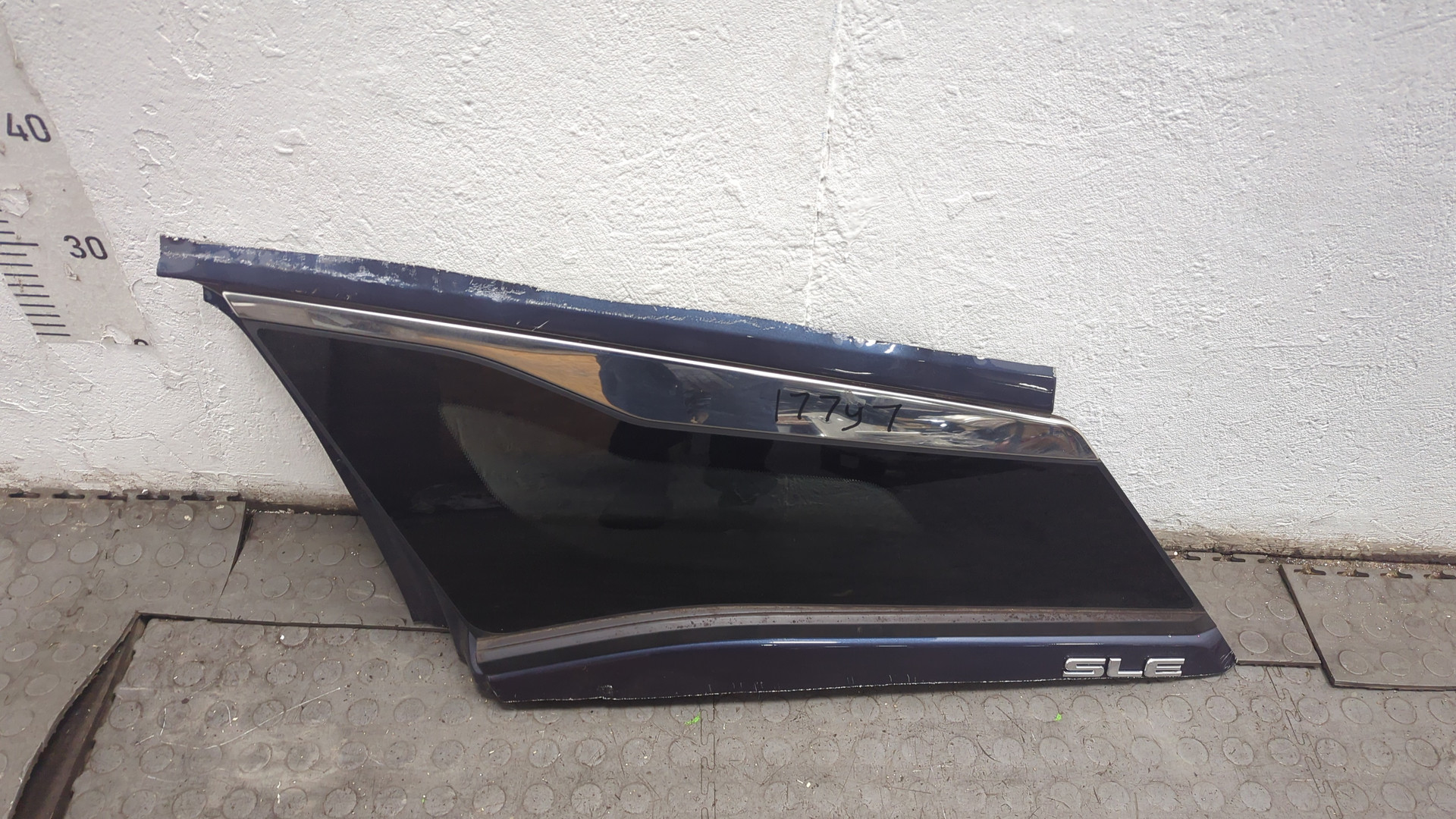 Стекло боковое