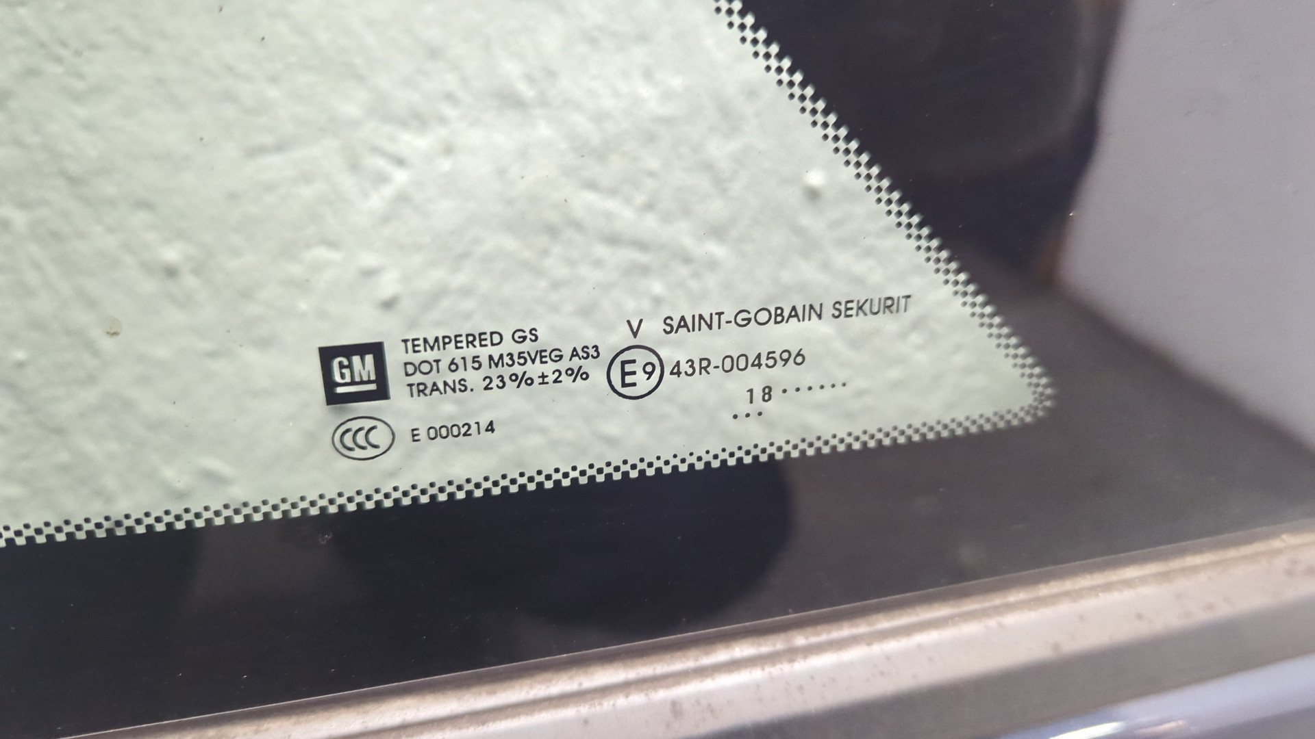 Стекло боковое