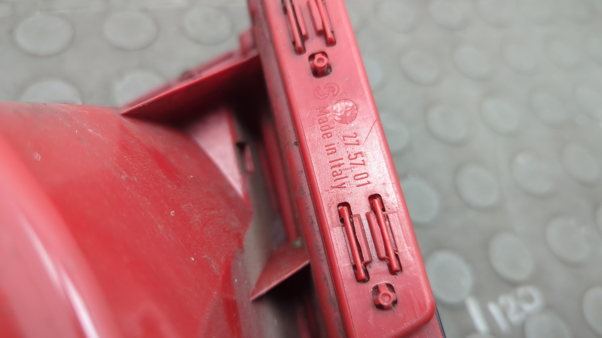 Фонарь задний левый