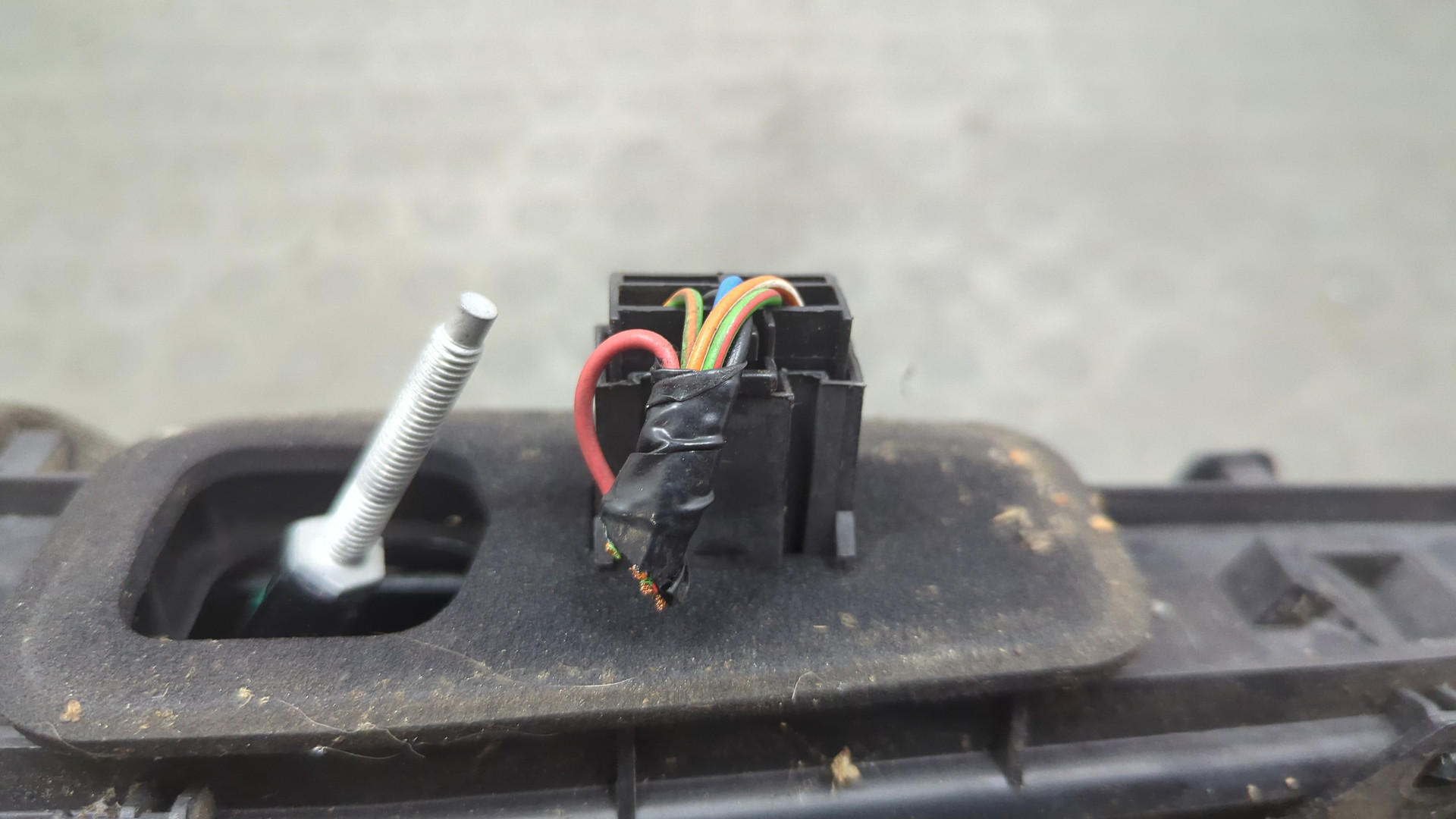 Фонарь задний левый