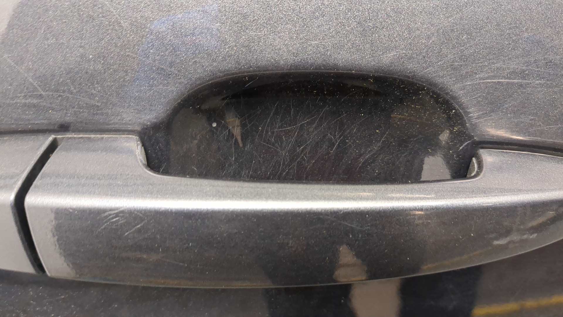 Дверь задняя правая