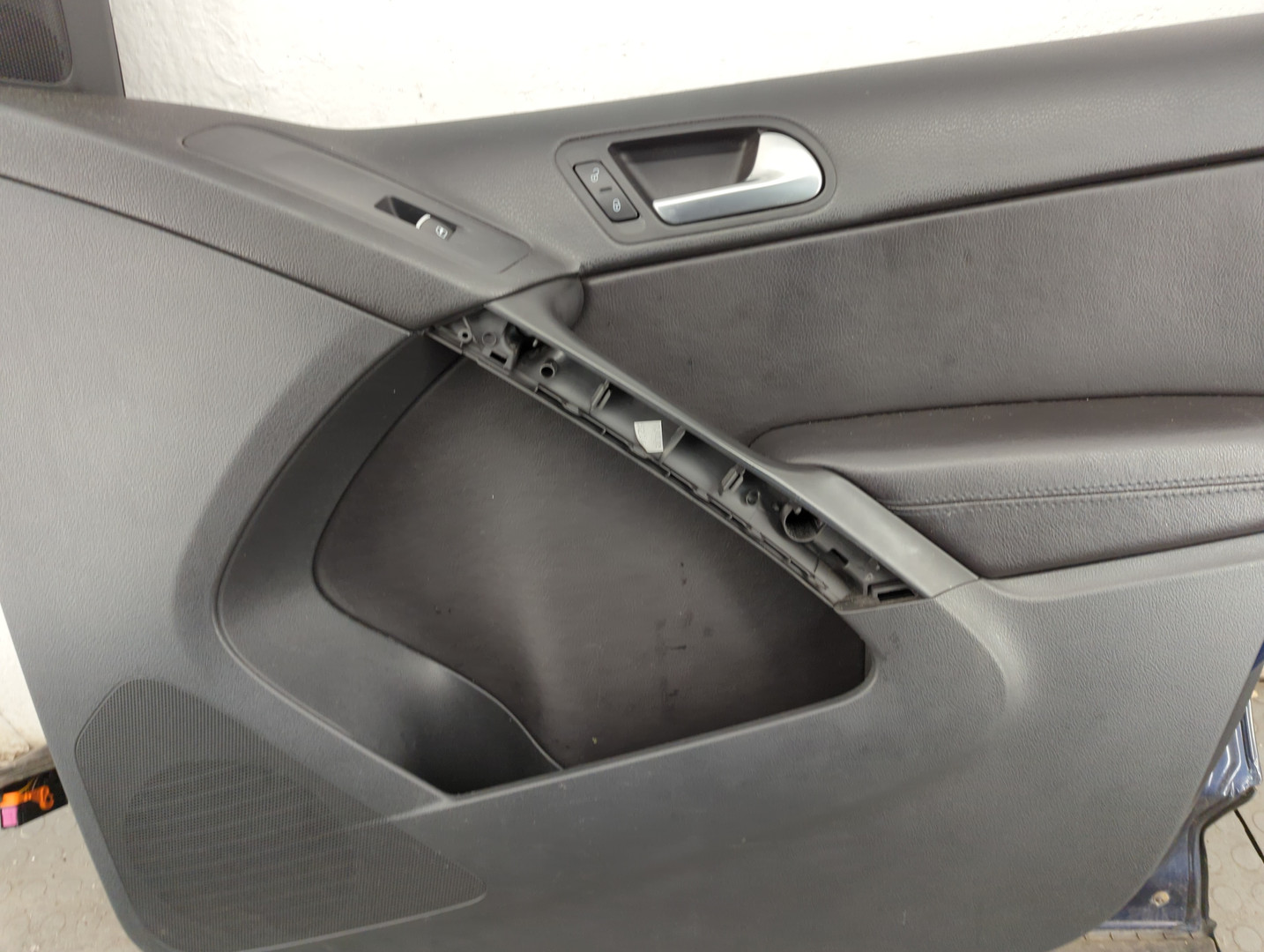 Дверь передняя правая