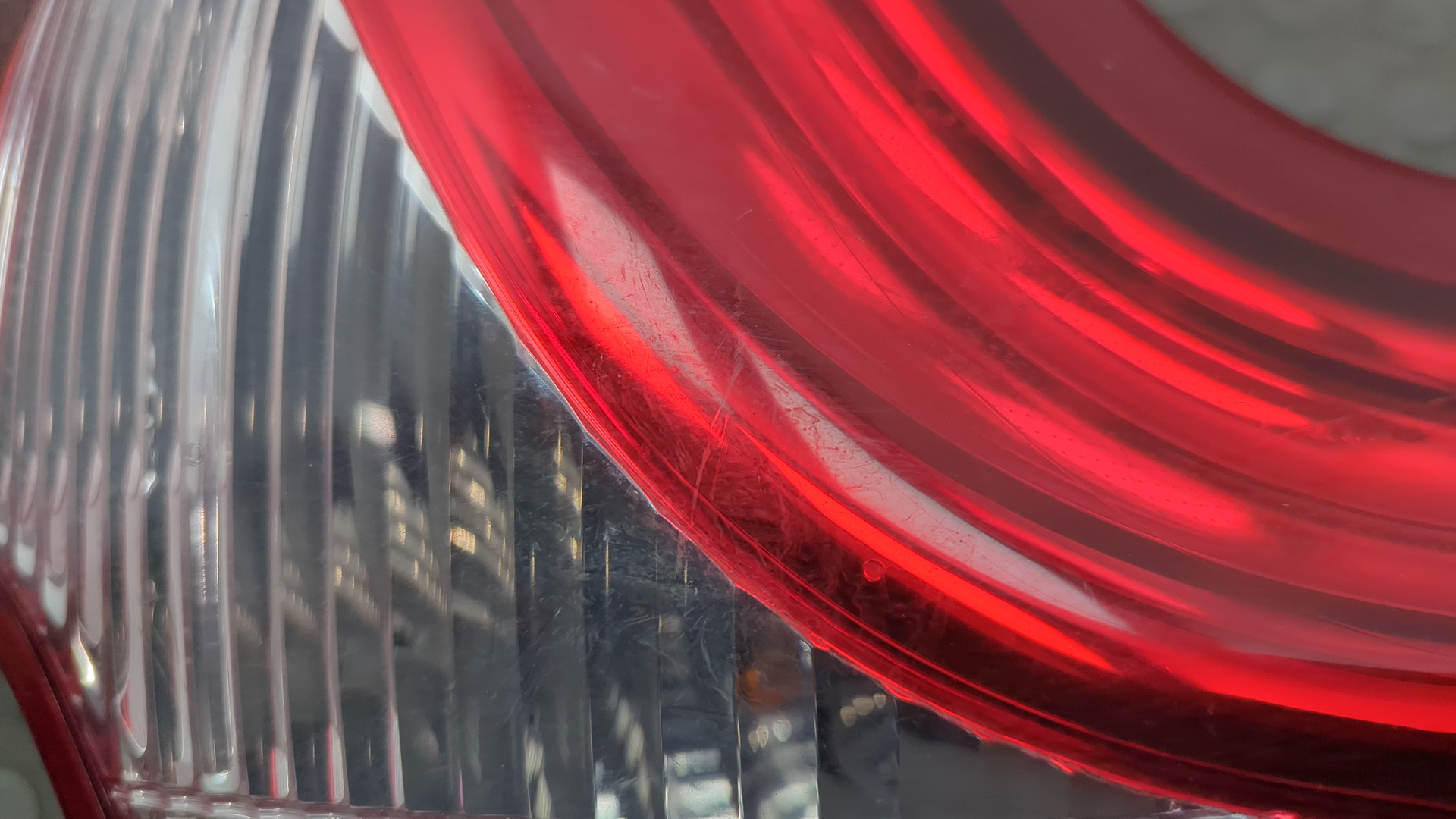 Фонарь задний левый