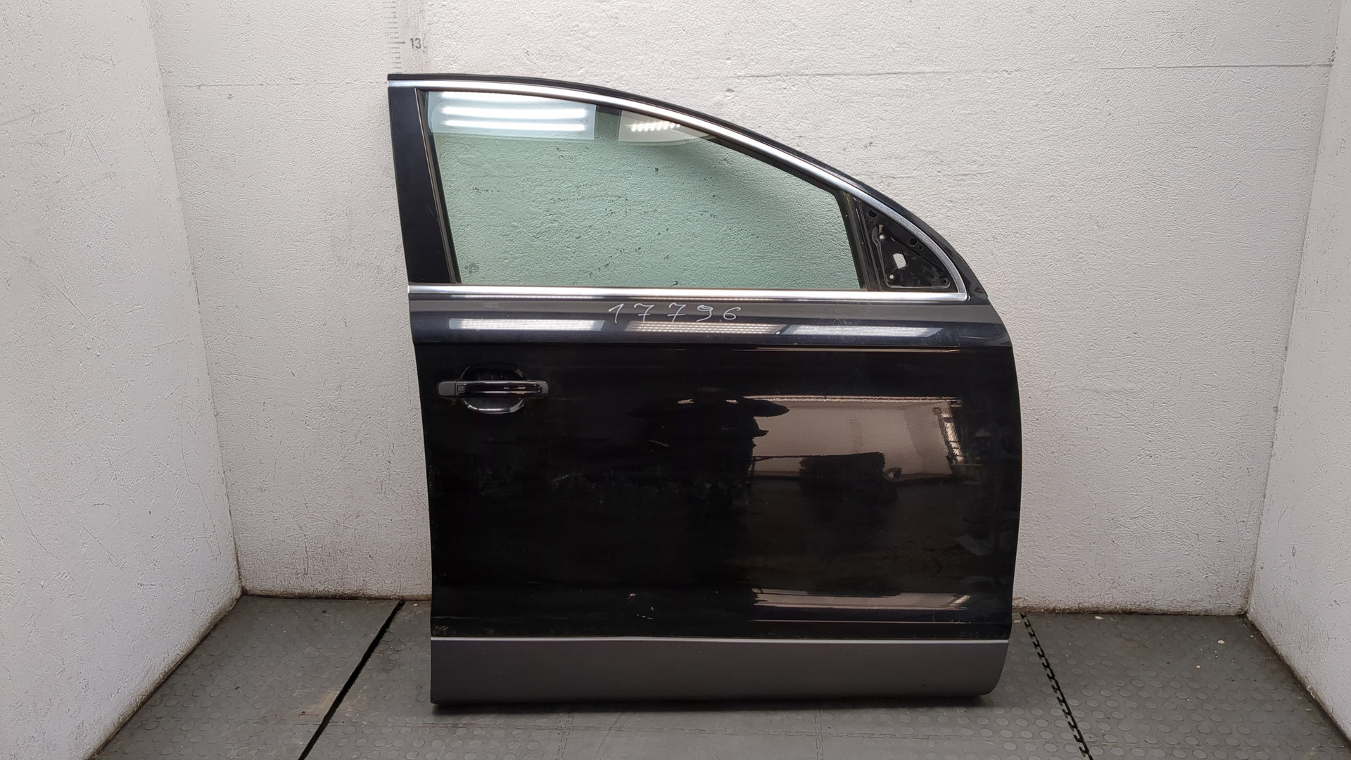 Дверь передняя правая