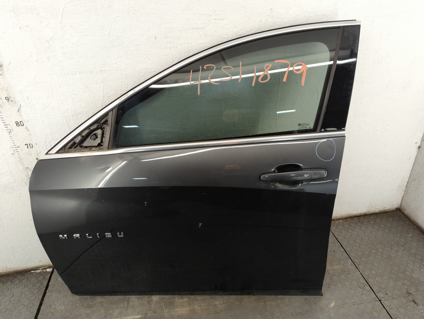 Дверь передняя левая