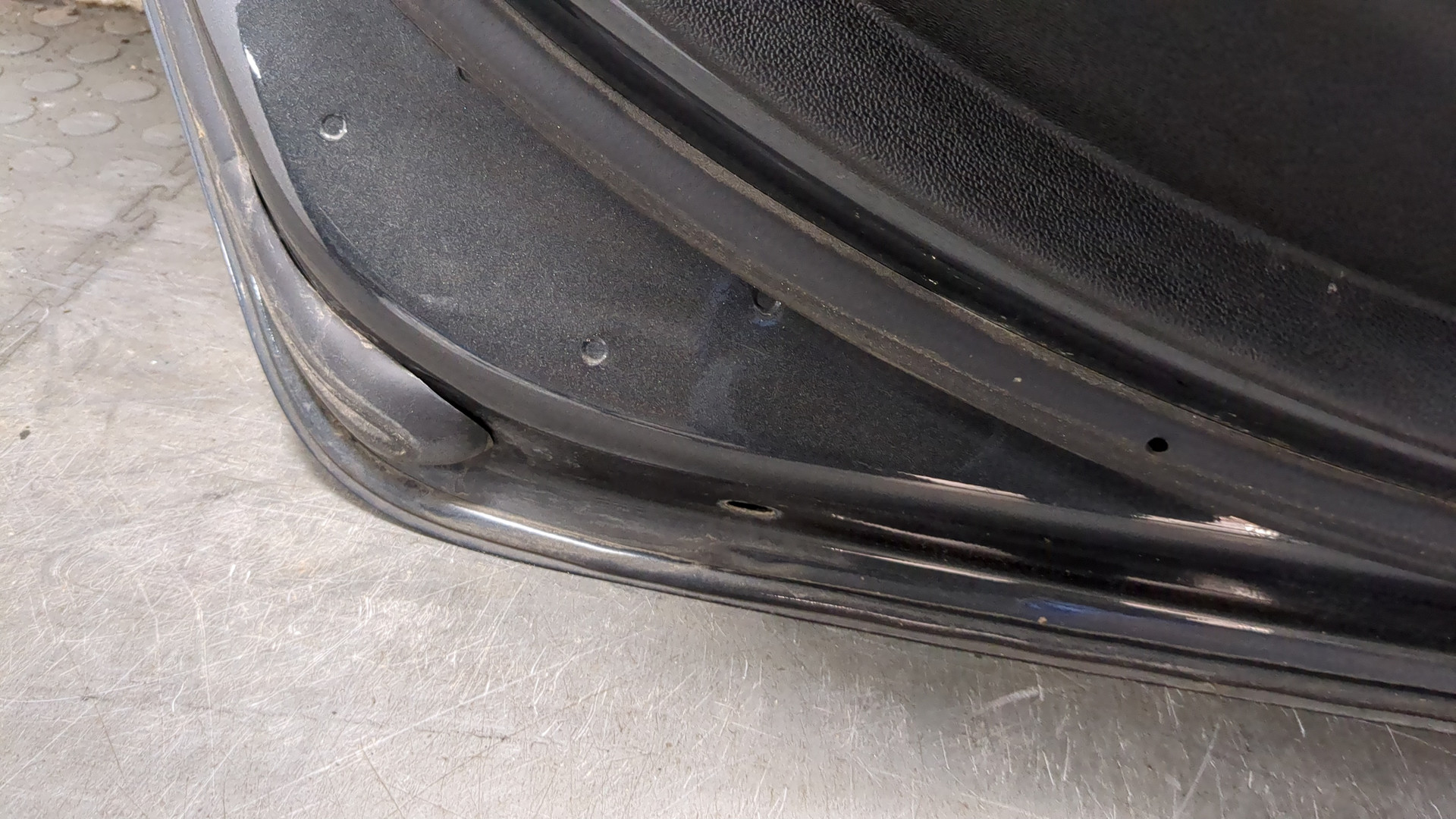 Дверь задняя левая