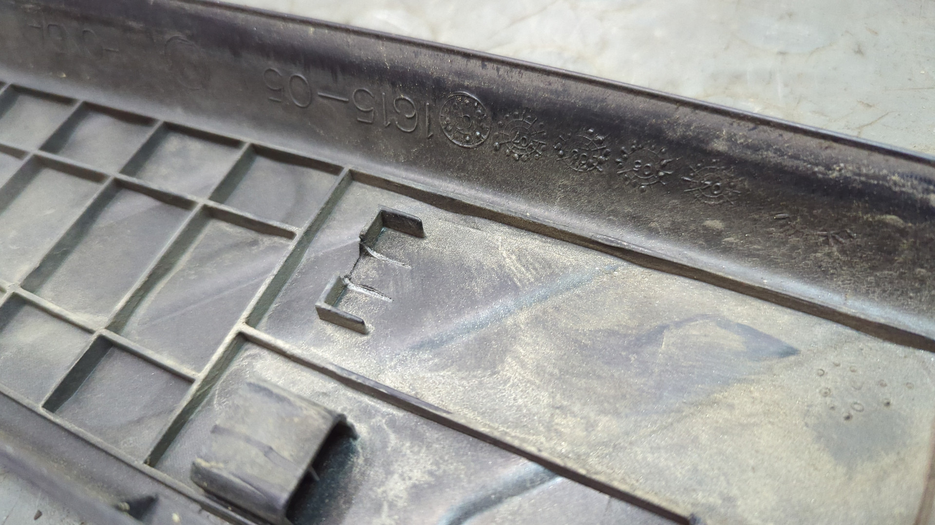 Накладка (кузов наружные)