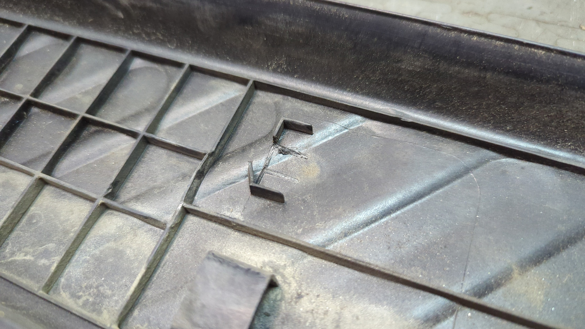 Накладка (кузов наружные)