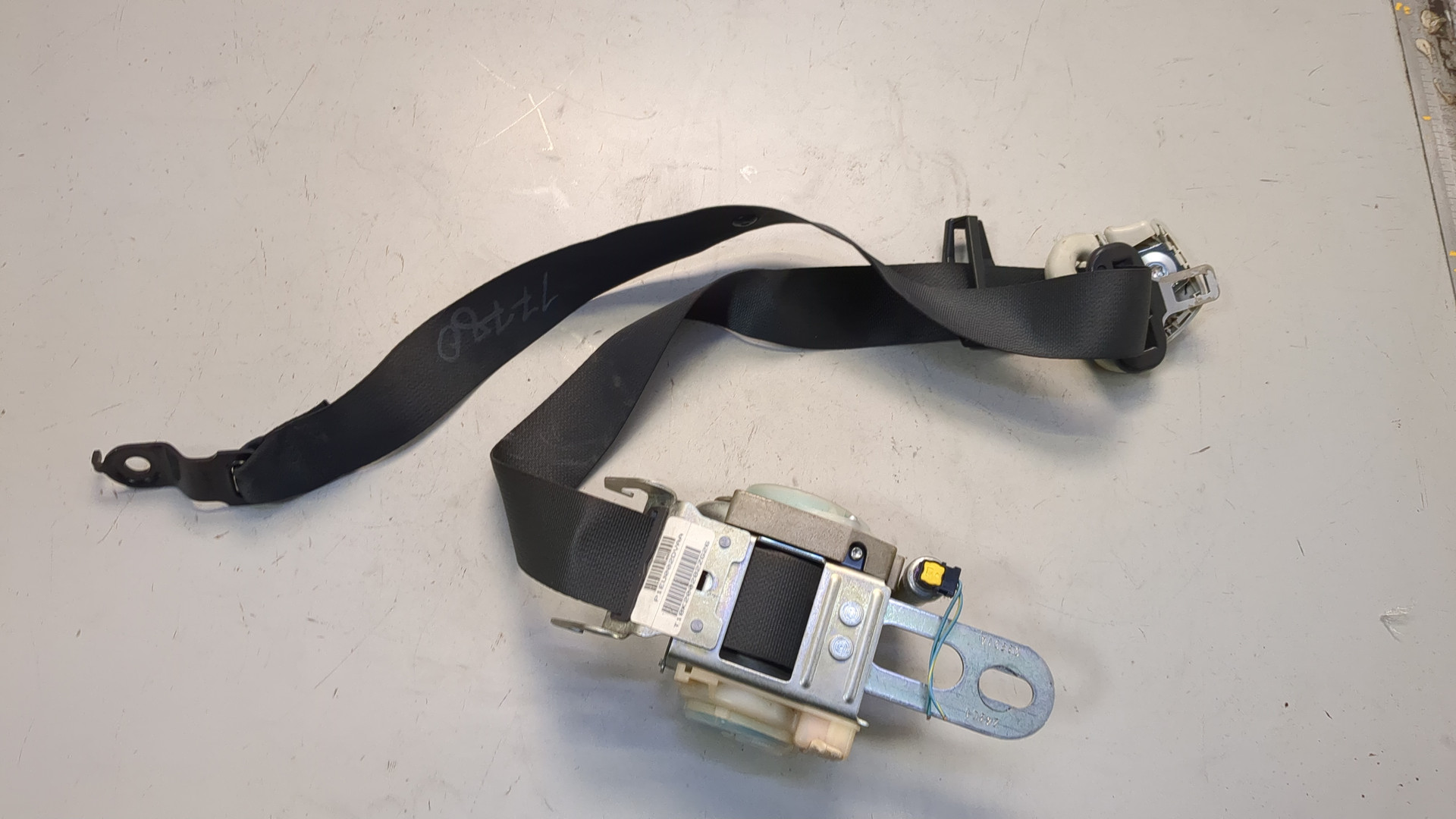 Ремень безопасности