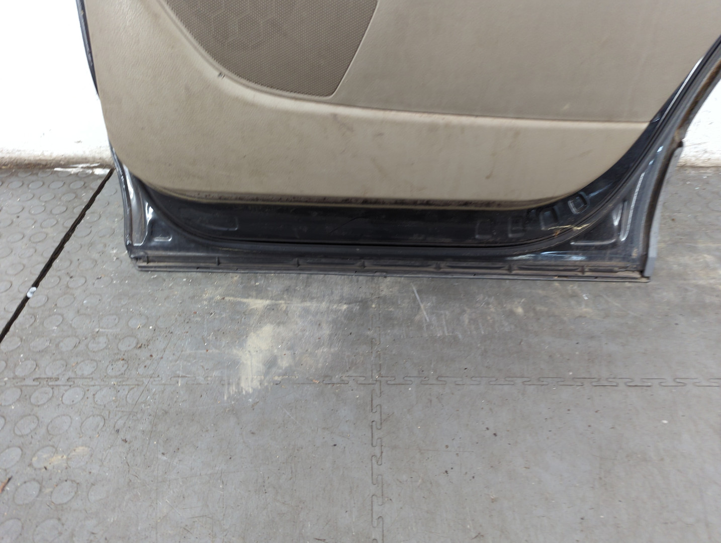 Дверь задняя правая