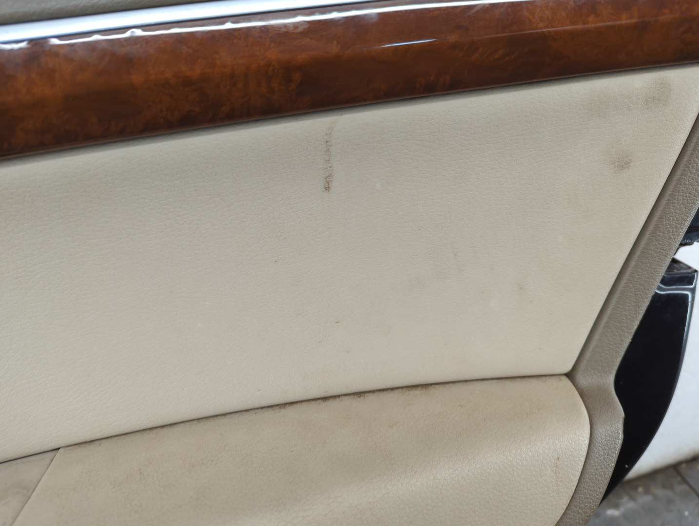 Дверь задняя правая