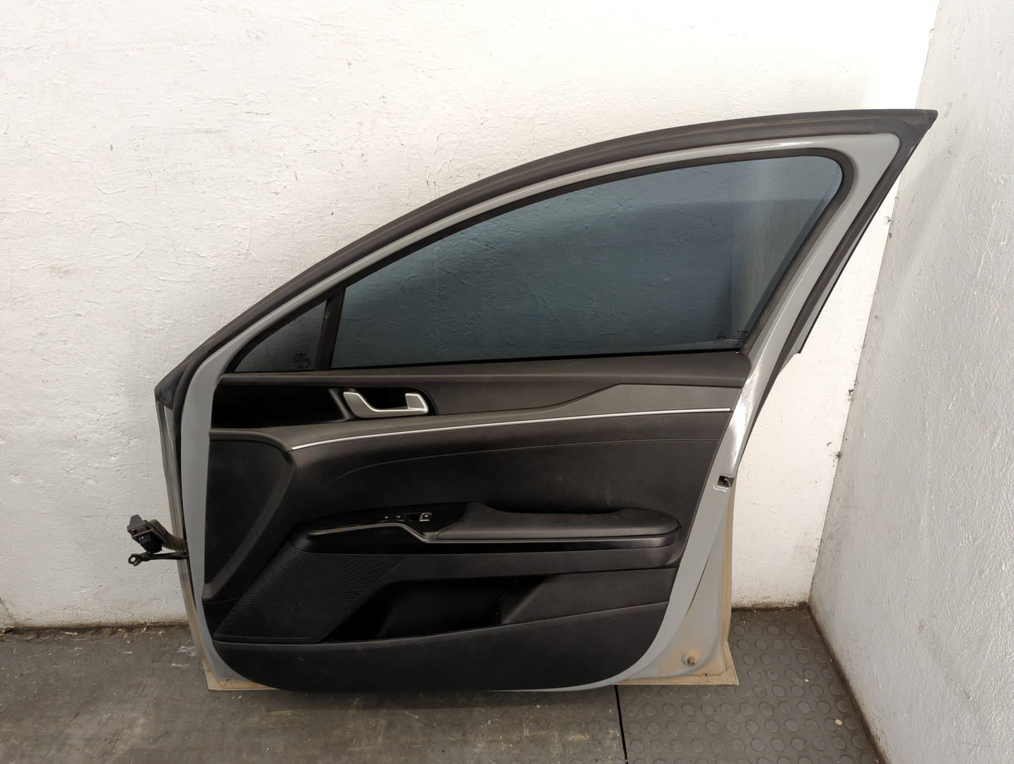 Дверь передняя правая