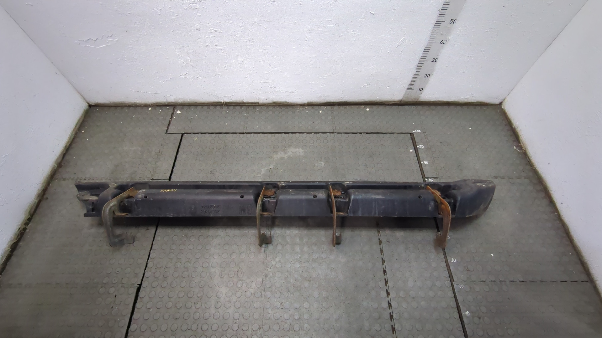 Подножка левая