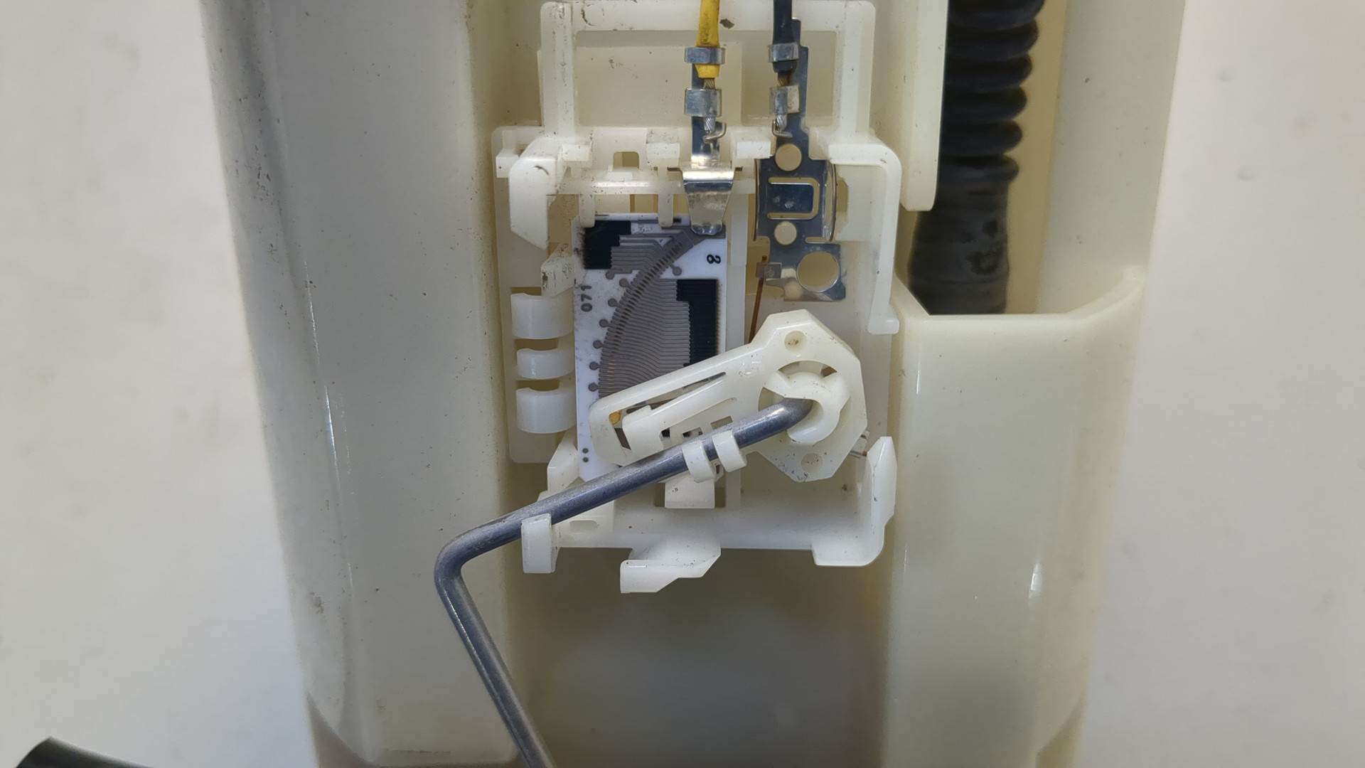 Насос топливный электрический