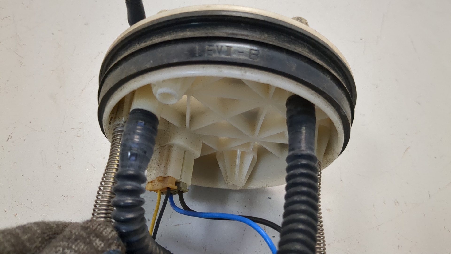 Насос топливный электрический