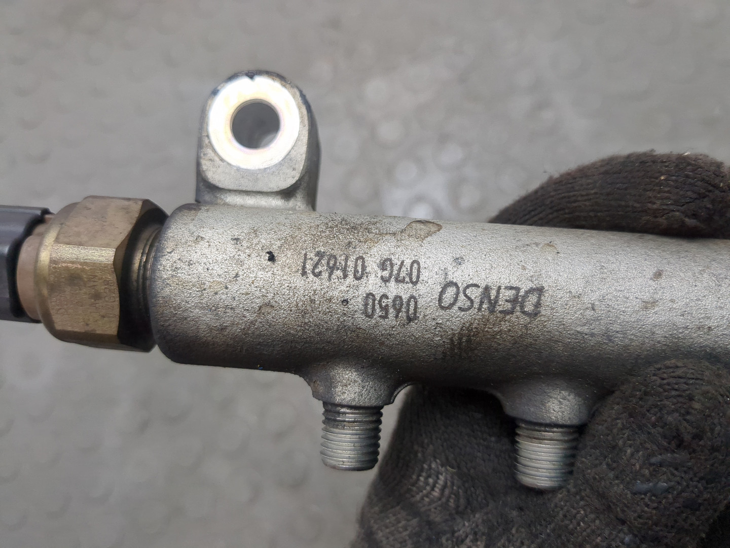 Рейка топливная (рампа)