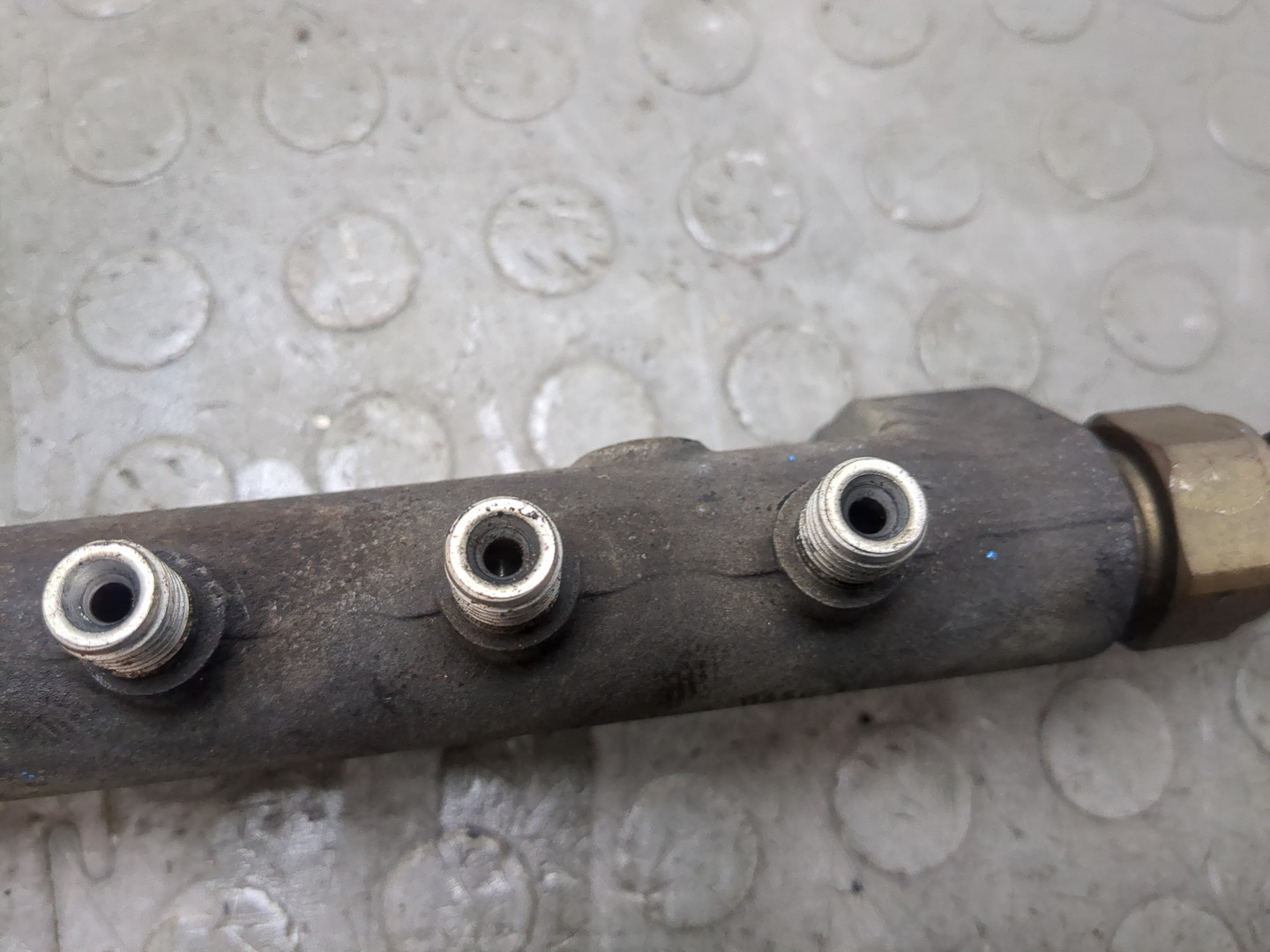 Рейка топливная (рампа)