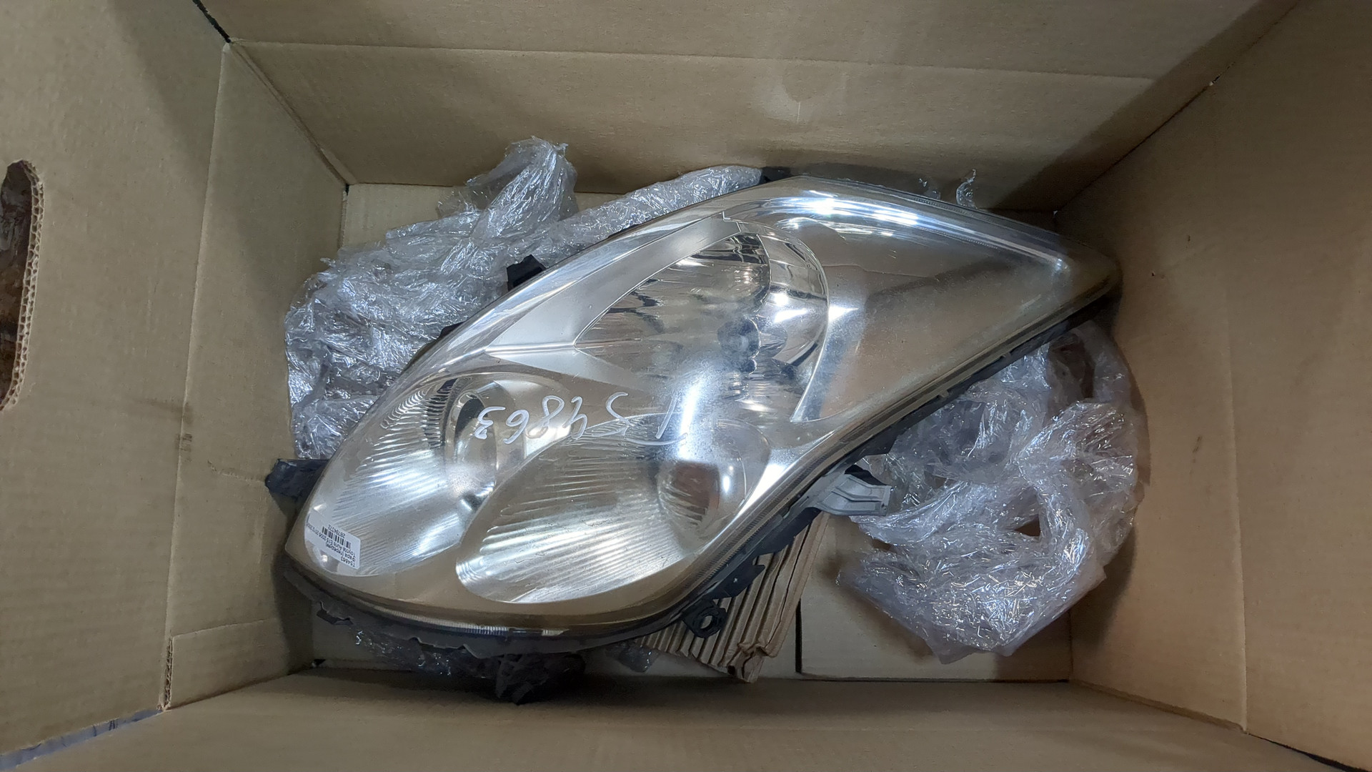 Фара правая