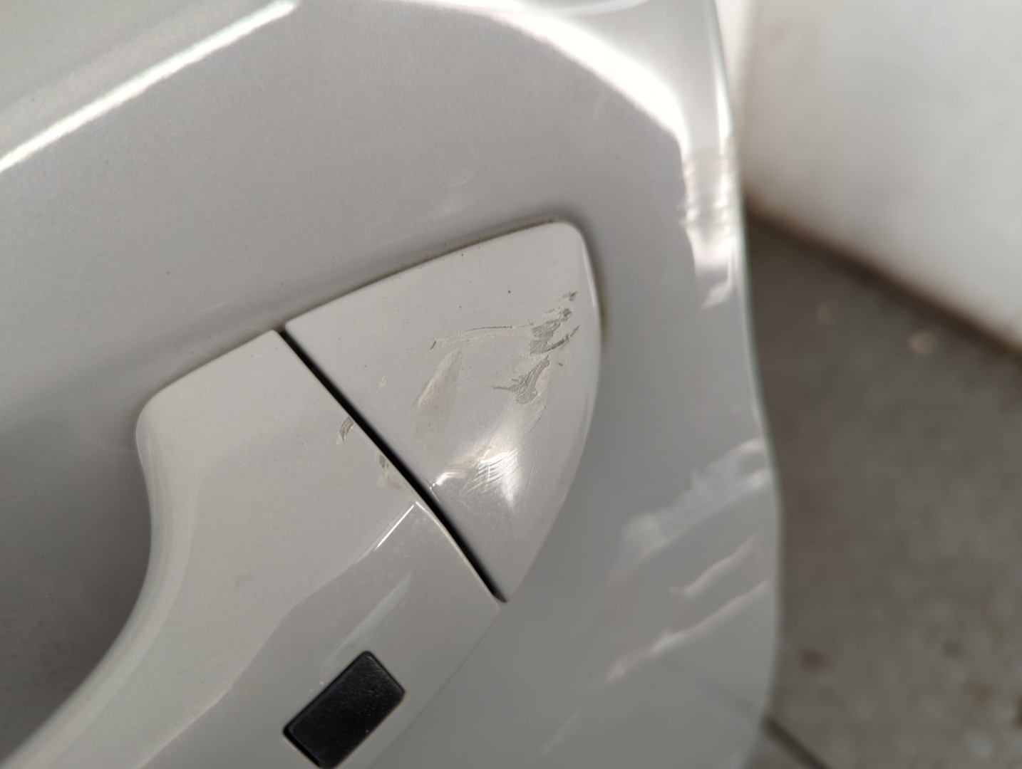 Дверь передняя левая