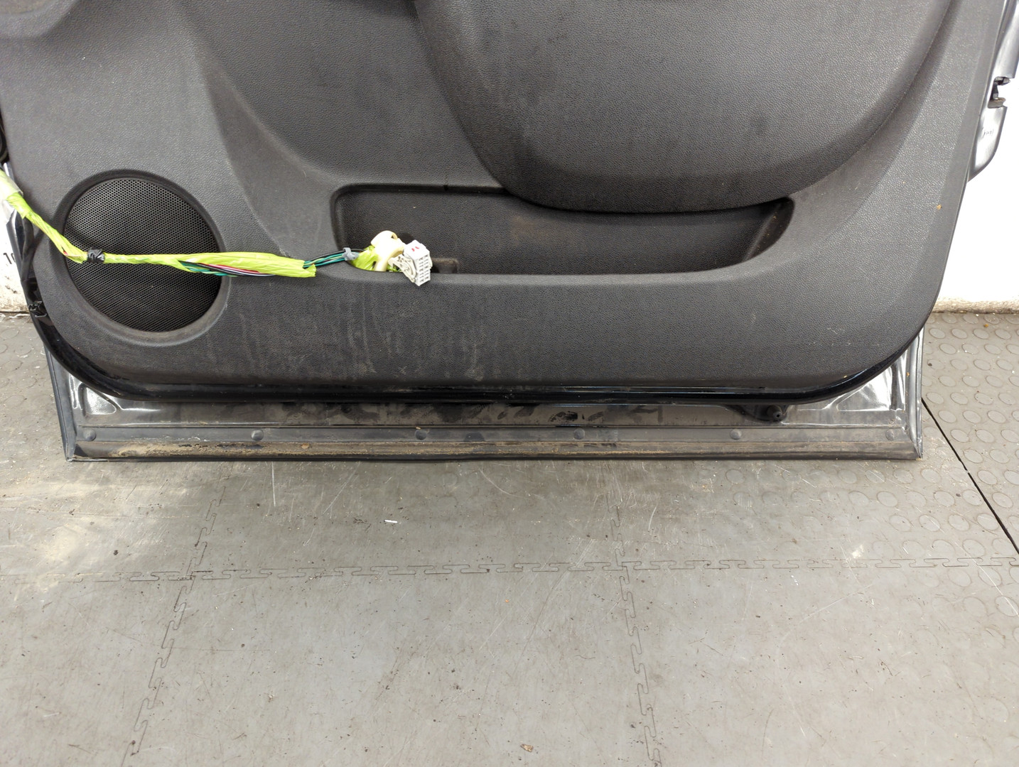 Дверь передняя правая