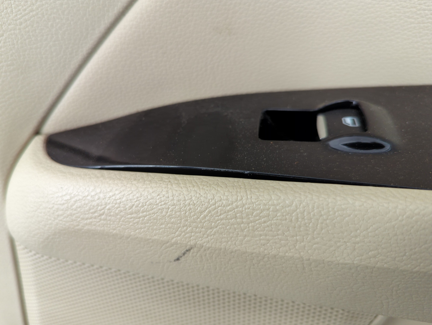 Дверь задняя правая