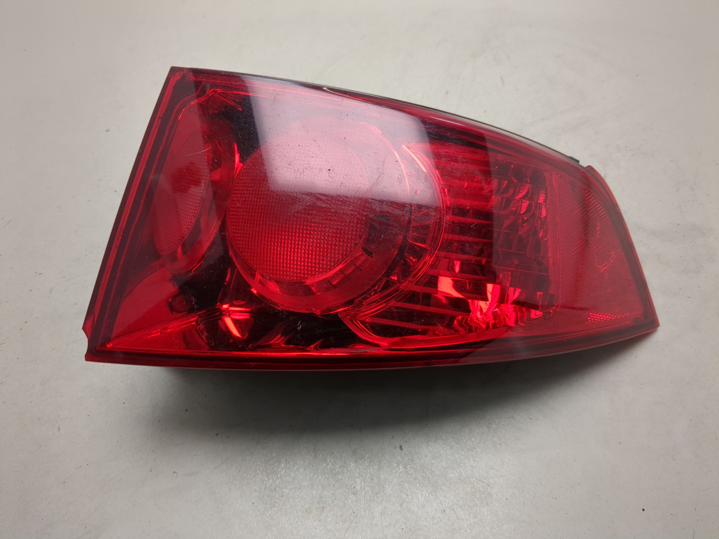 Фонарь задний правый