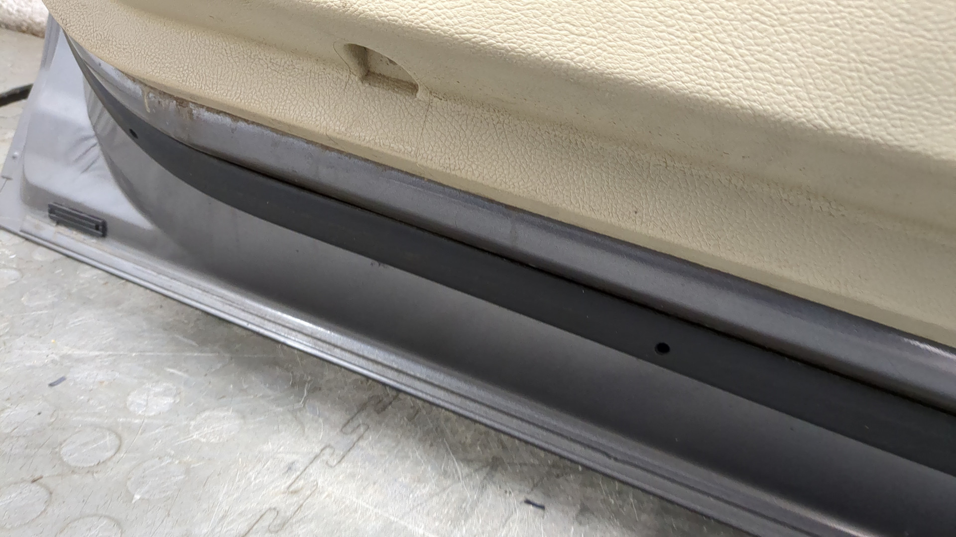 Дверь передняя правая