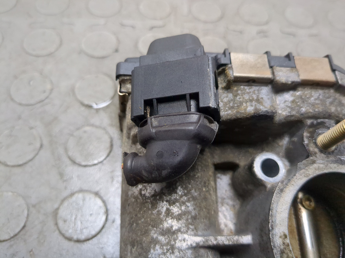 Заслонка дроссельная электрическая