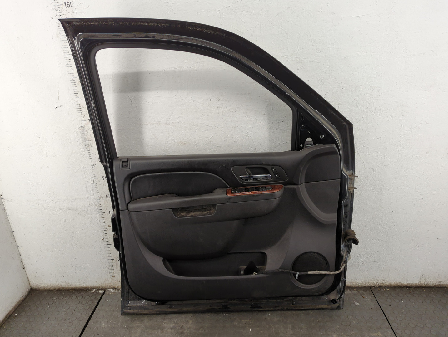 Дверь передняя левая