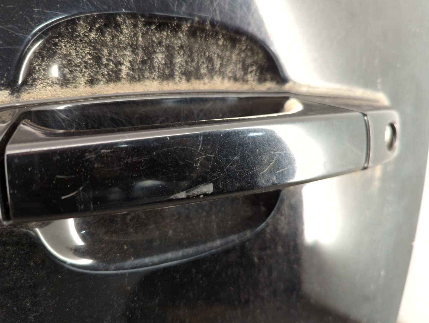 Дверь передняя левая