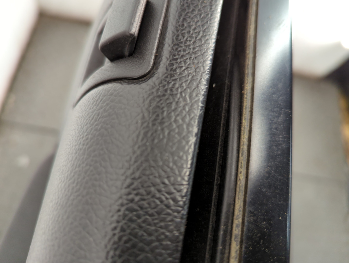 Дверь передняя левая