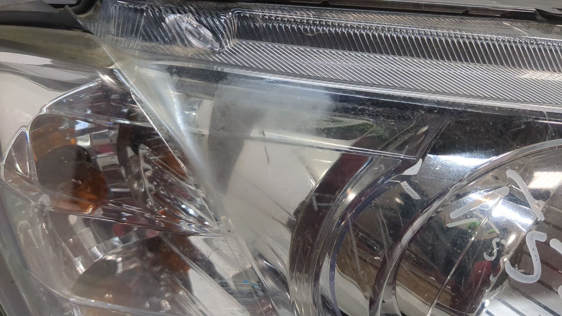 Фара правая