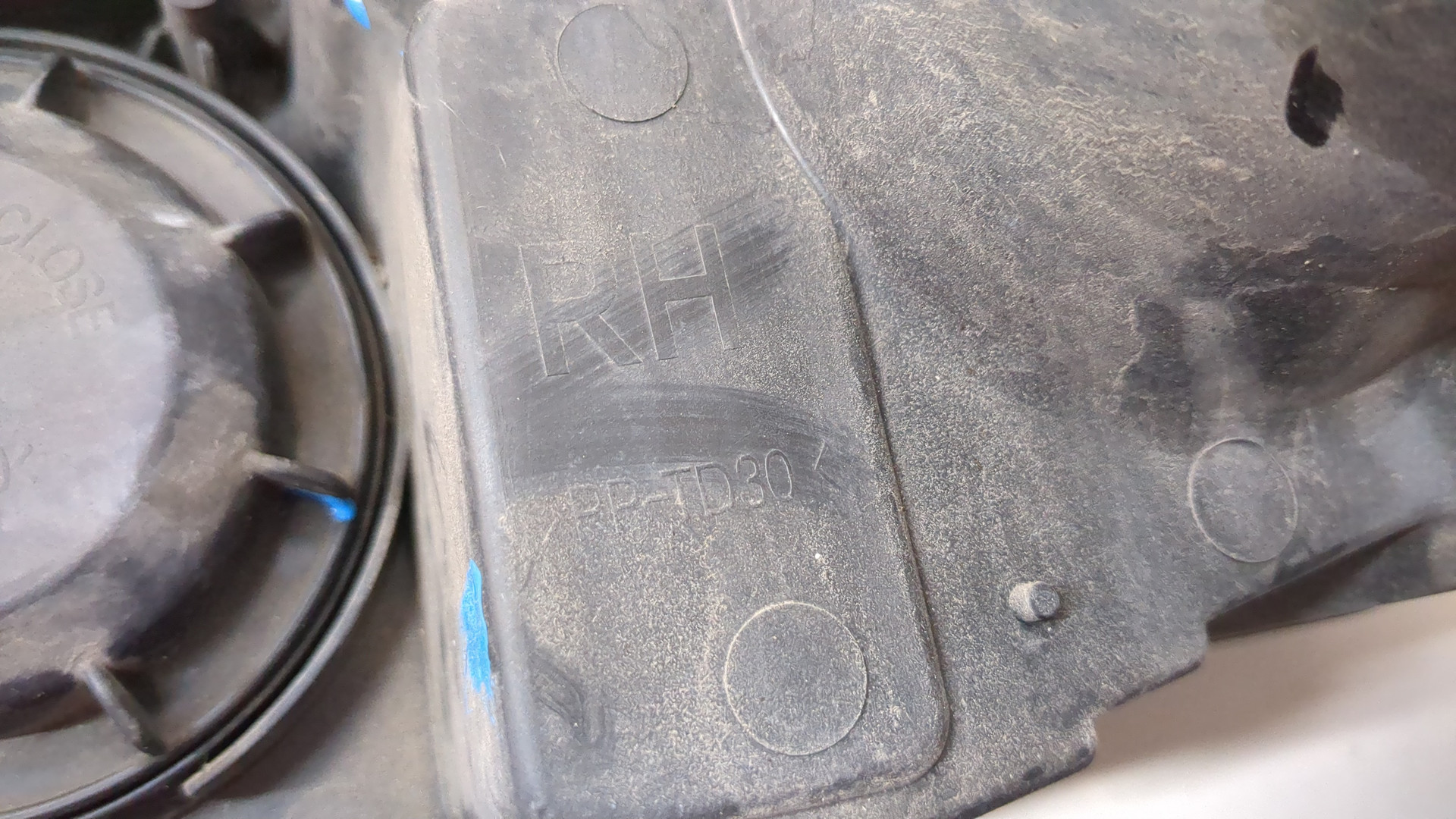 Фара правая