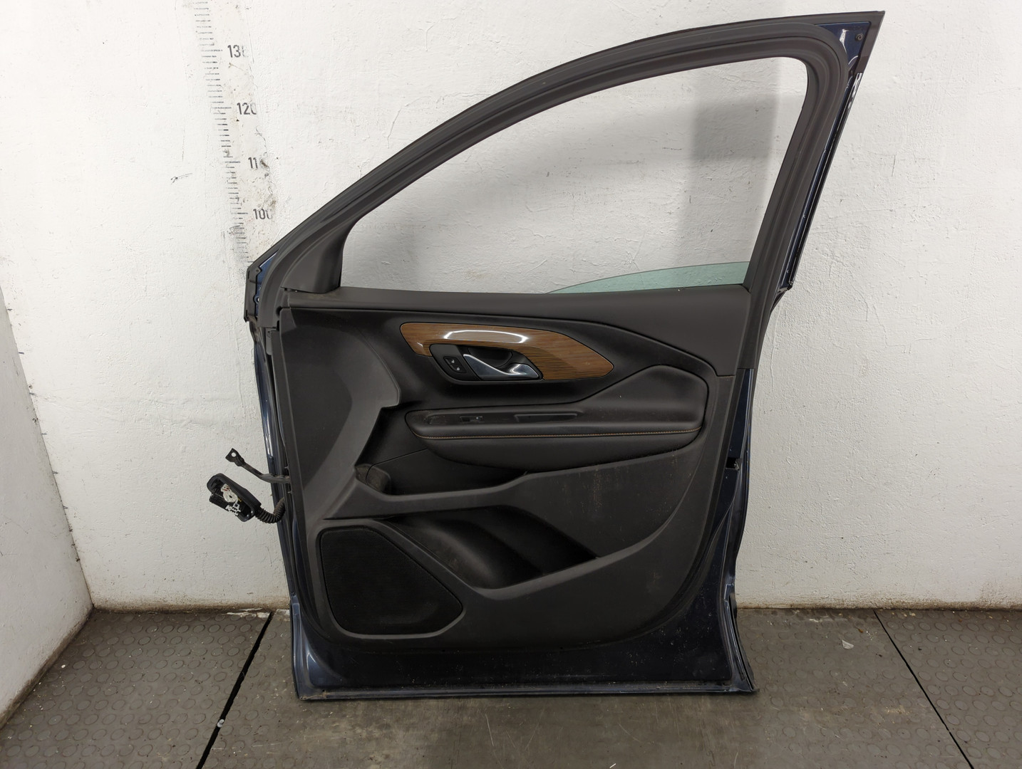 Дверь передняя правая