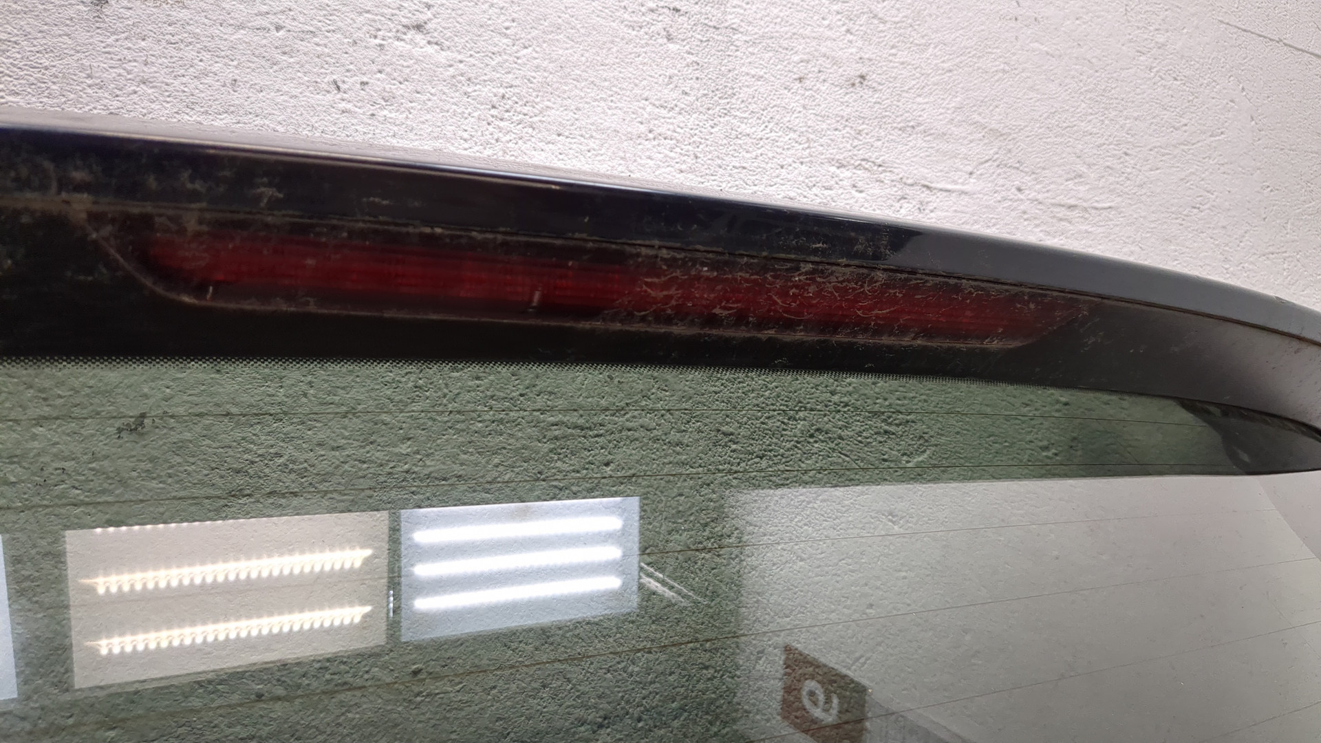 Дверь багажника