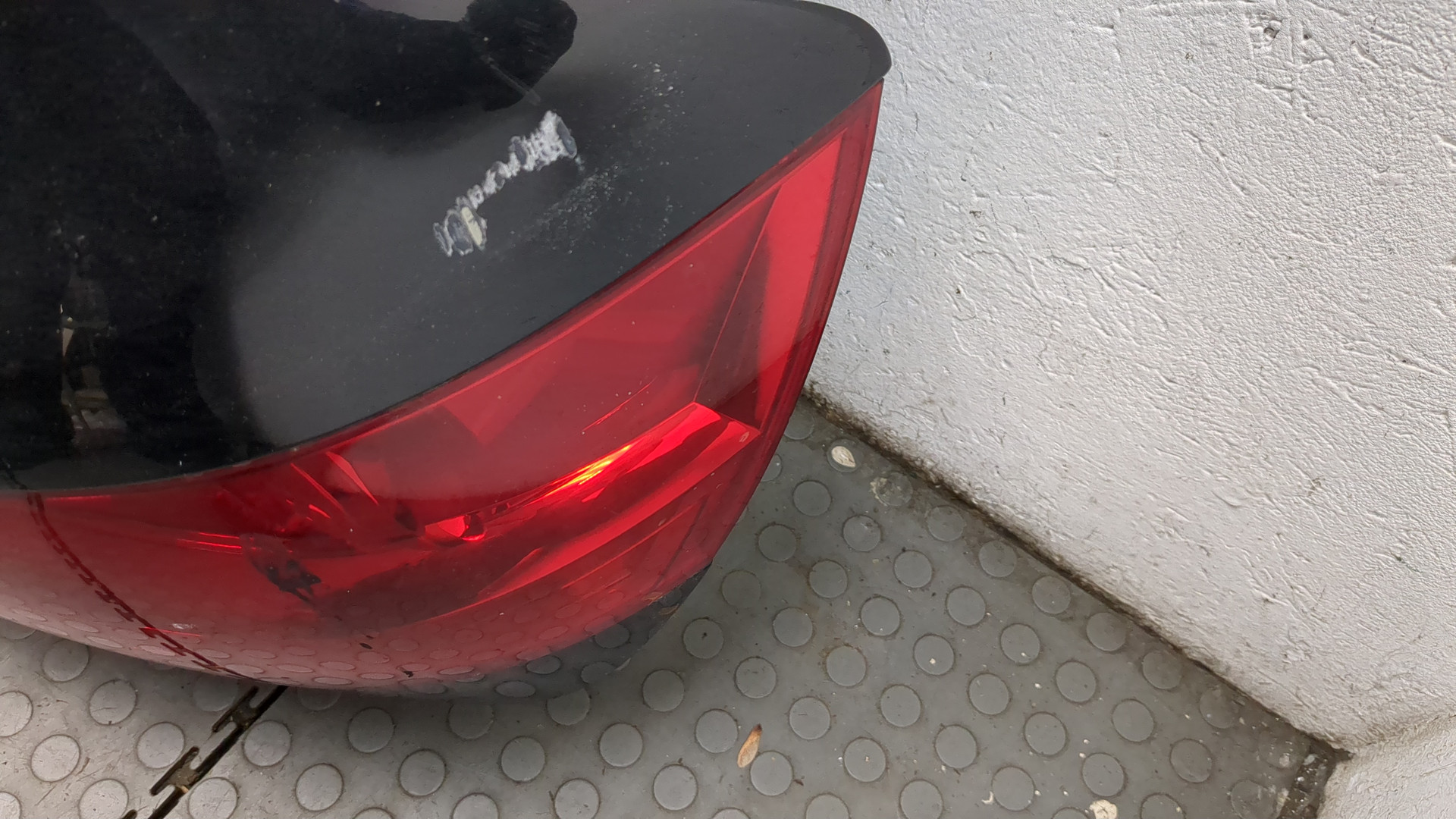 Дверь багажника