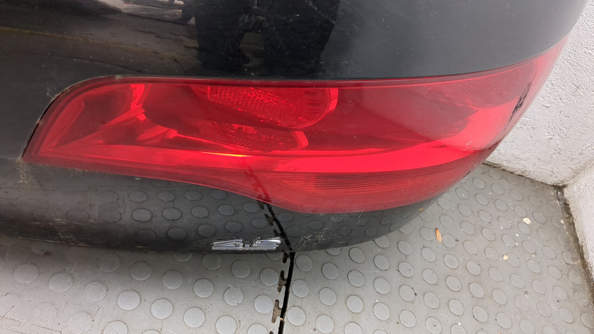 Дверь багажника