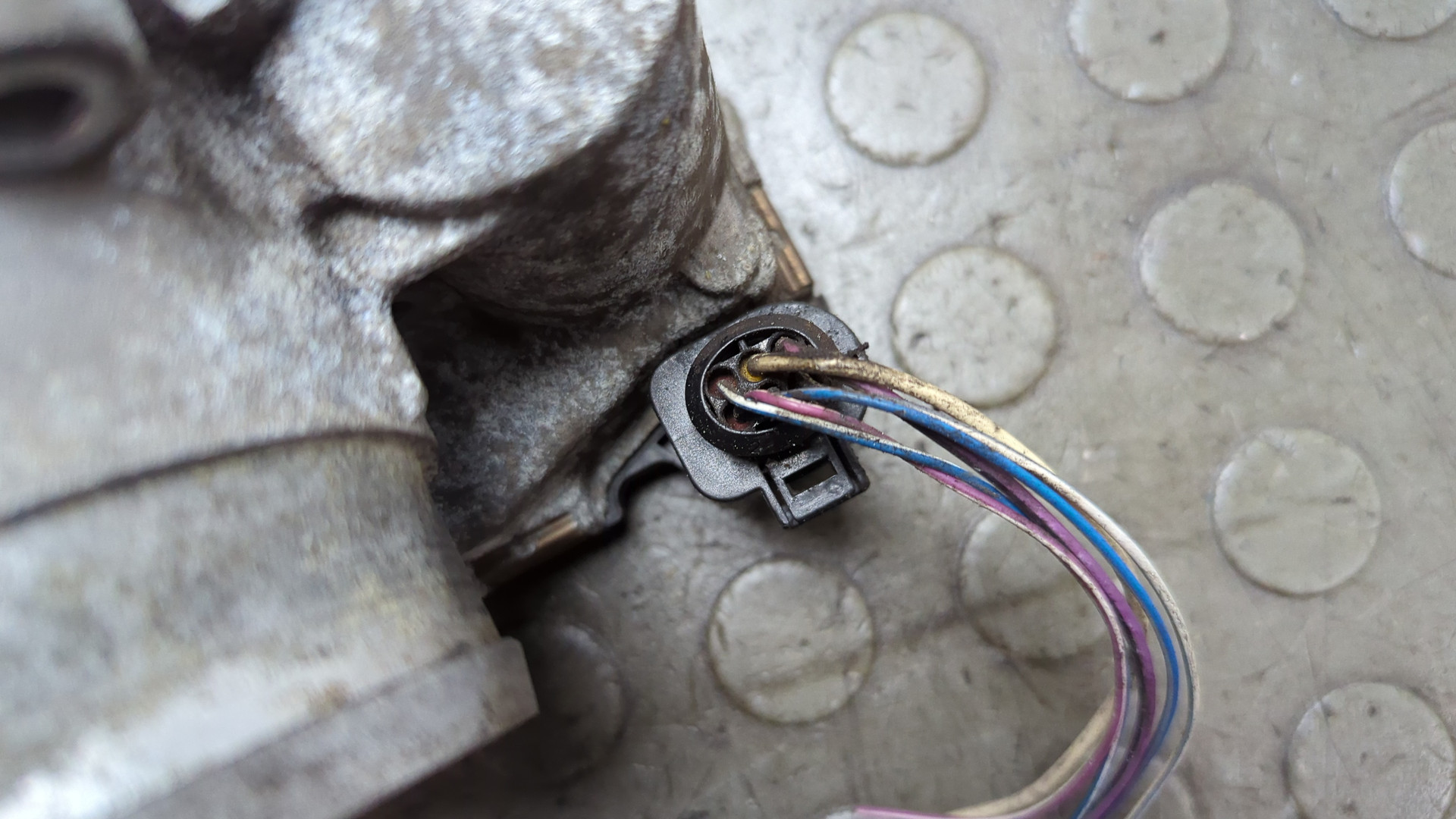 Заслонка дроссельная электрическая