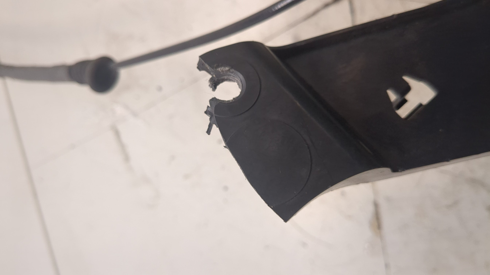 Замок двери передней правой