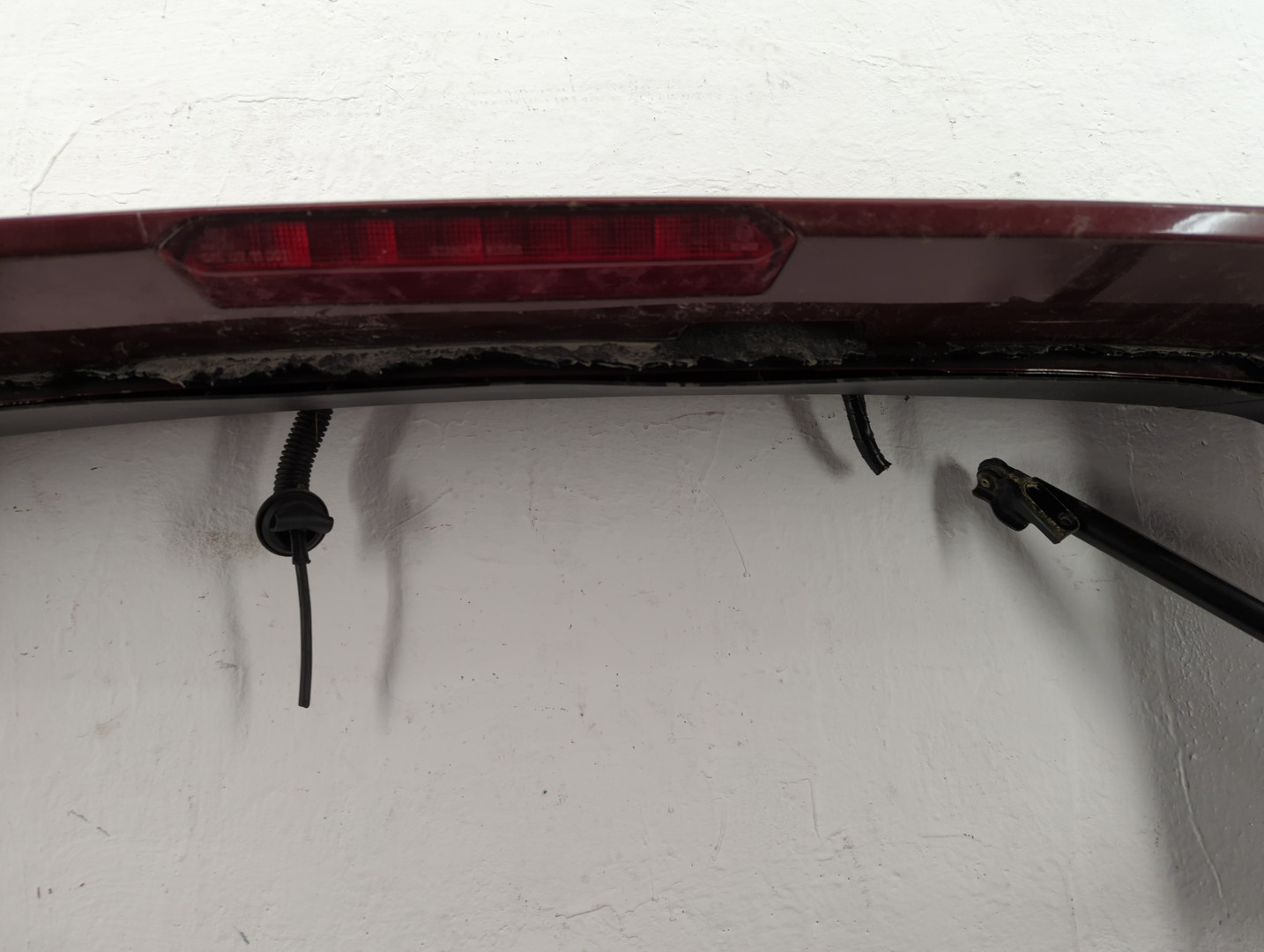 Дверь багажника