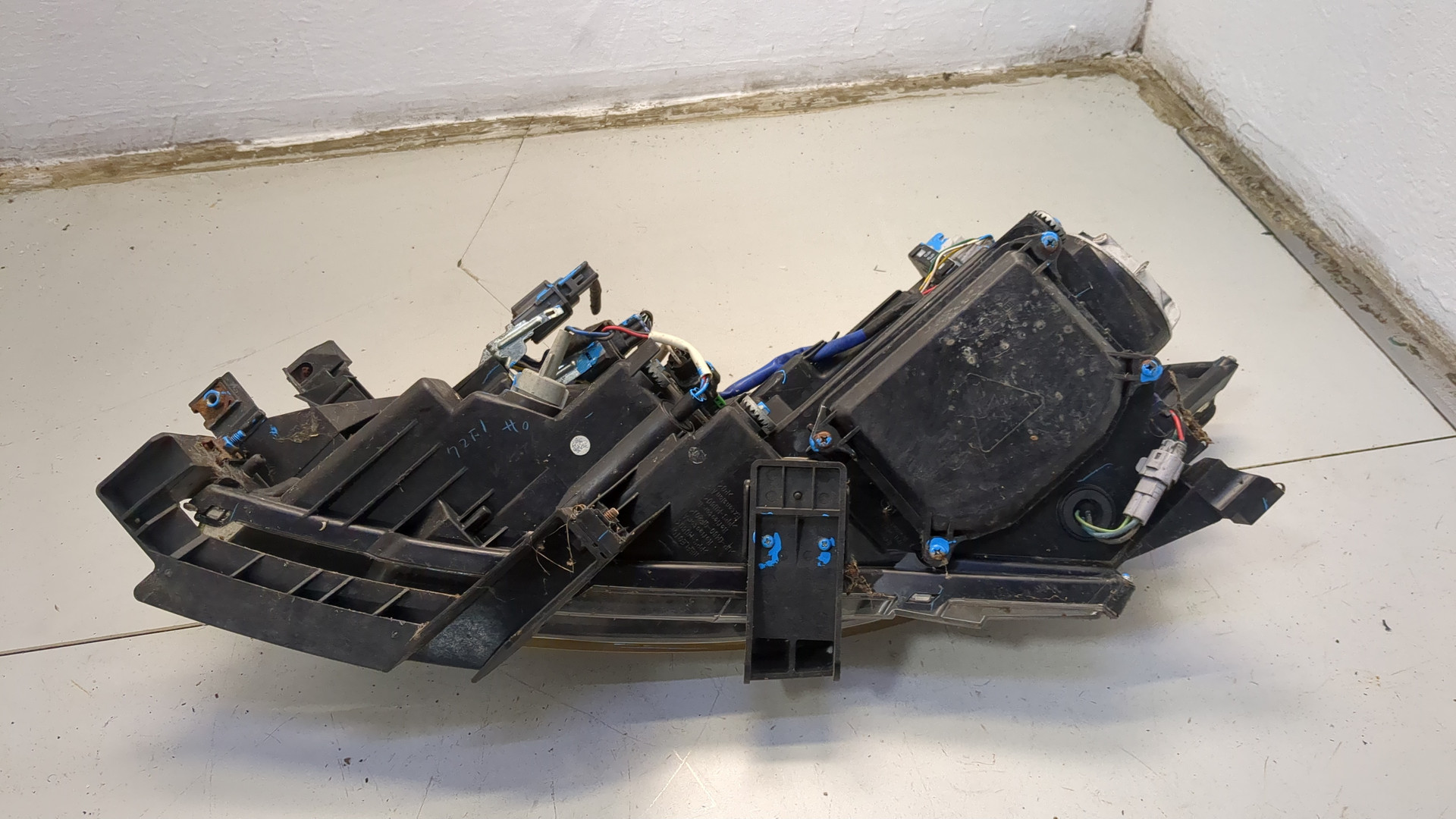 Фара правая