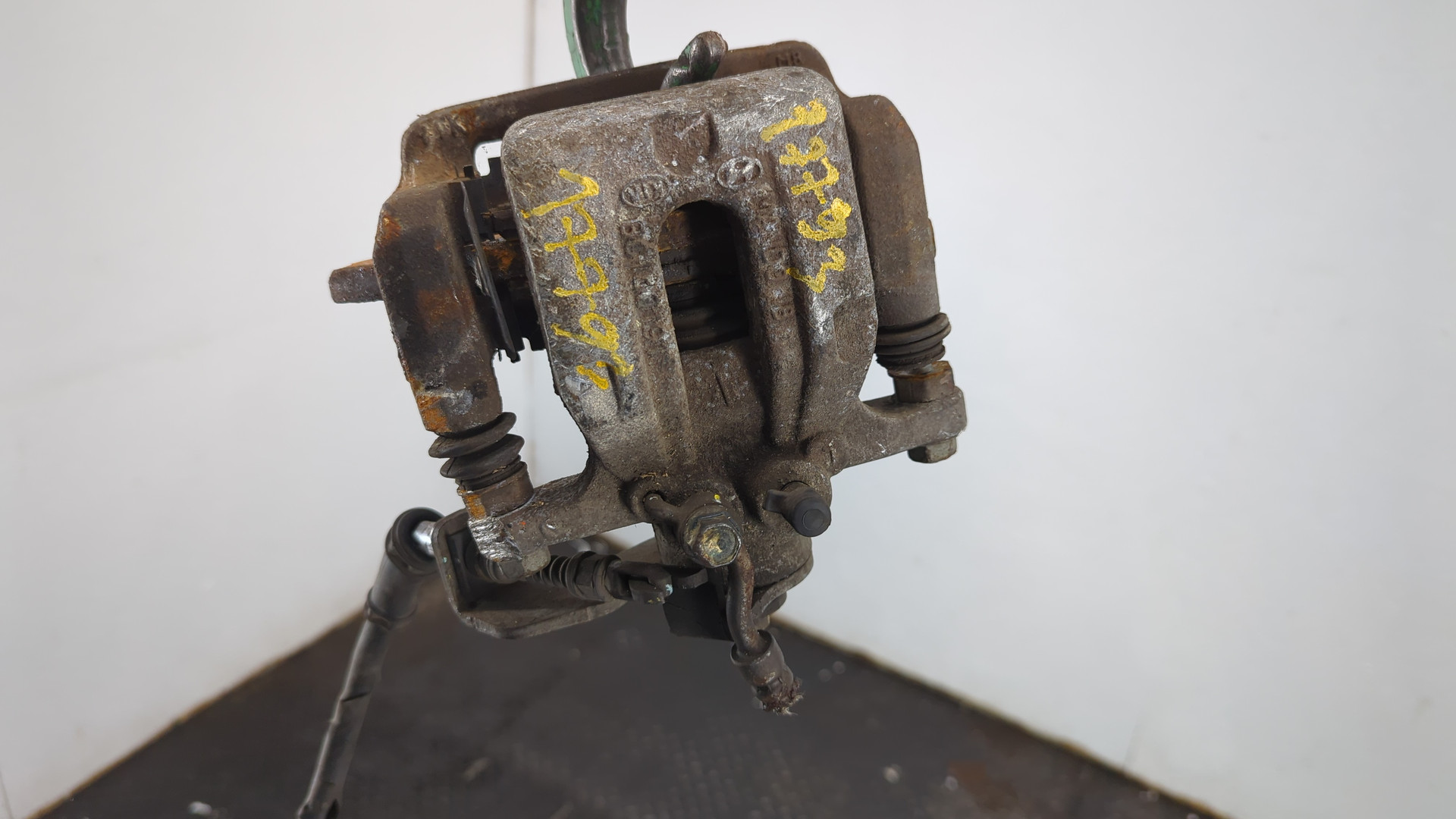 Суппорт задний