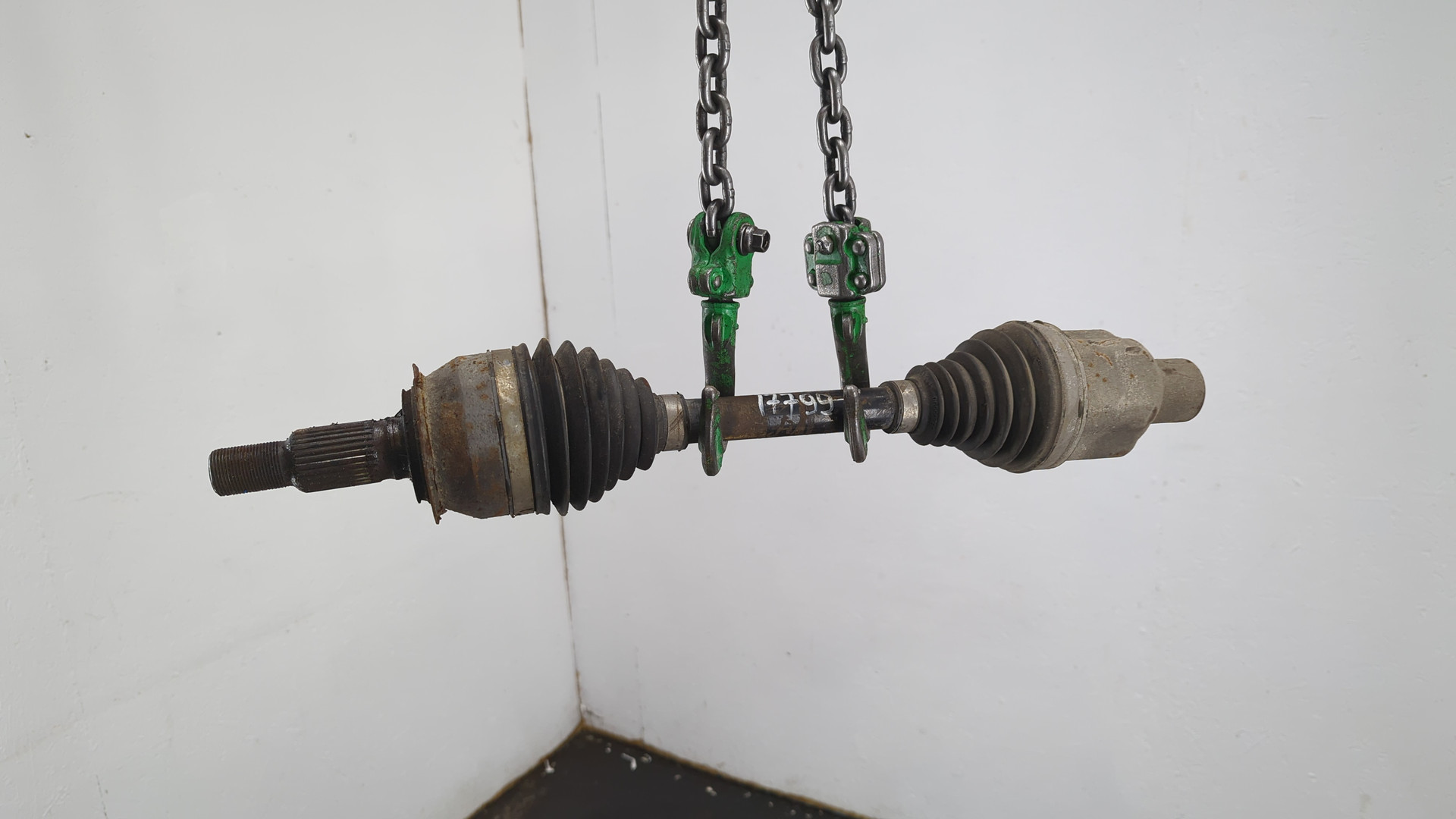 Полуось передняя правая